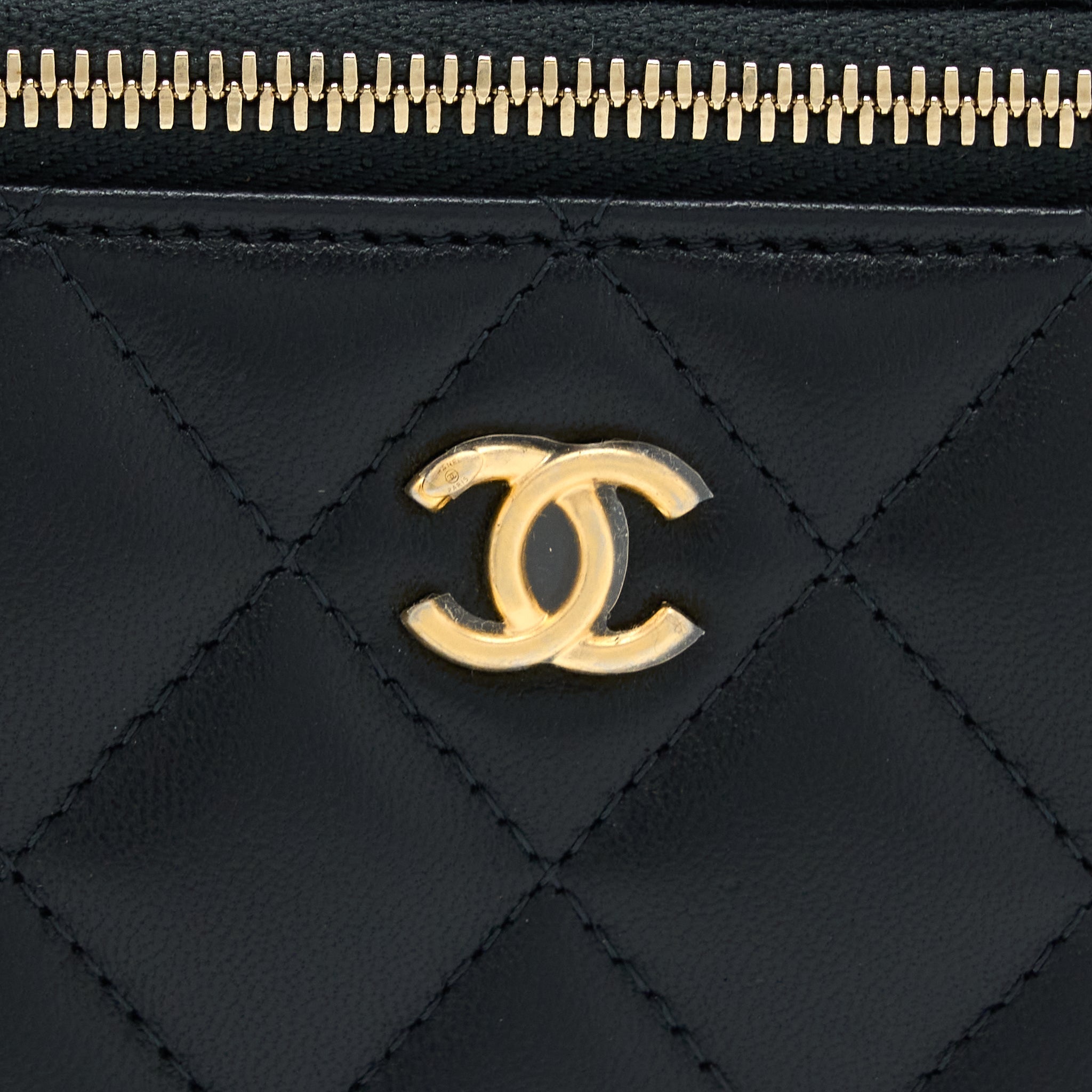 chanel-pearl-crush-long-vanity-lambskin-black-ghw