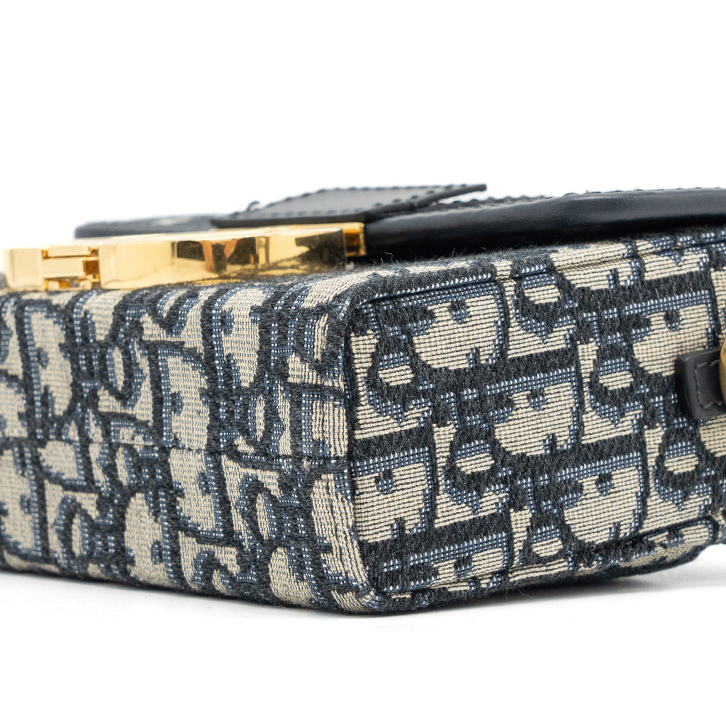dior-30-montaigne-box-blue-oblique-jacquard-ghw