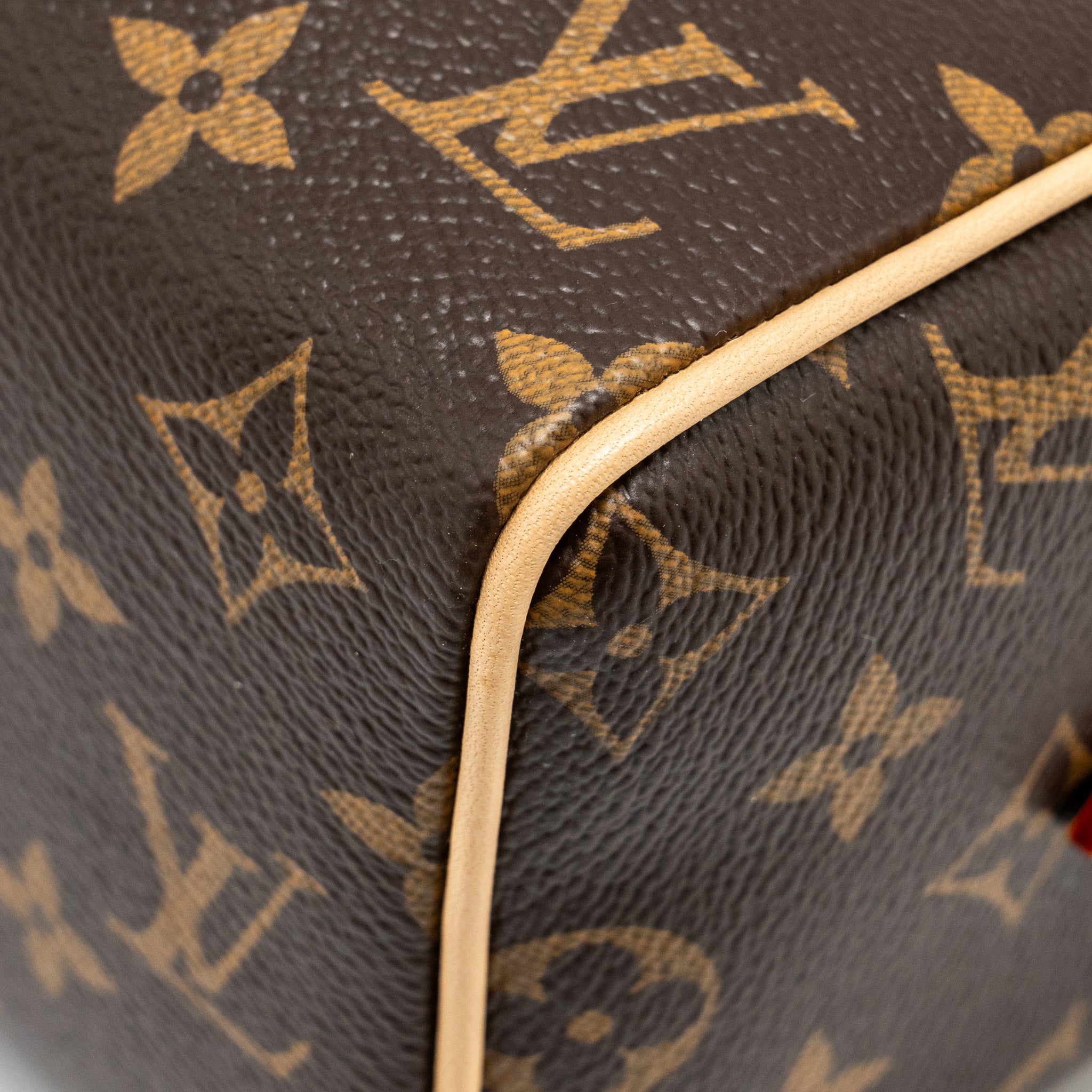 louis-vuitton-speedy-bandouliere-20-monogram-canvas-black-strap-ghw-1