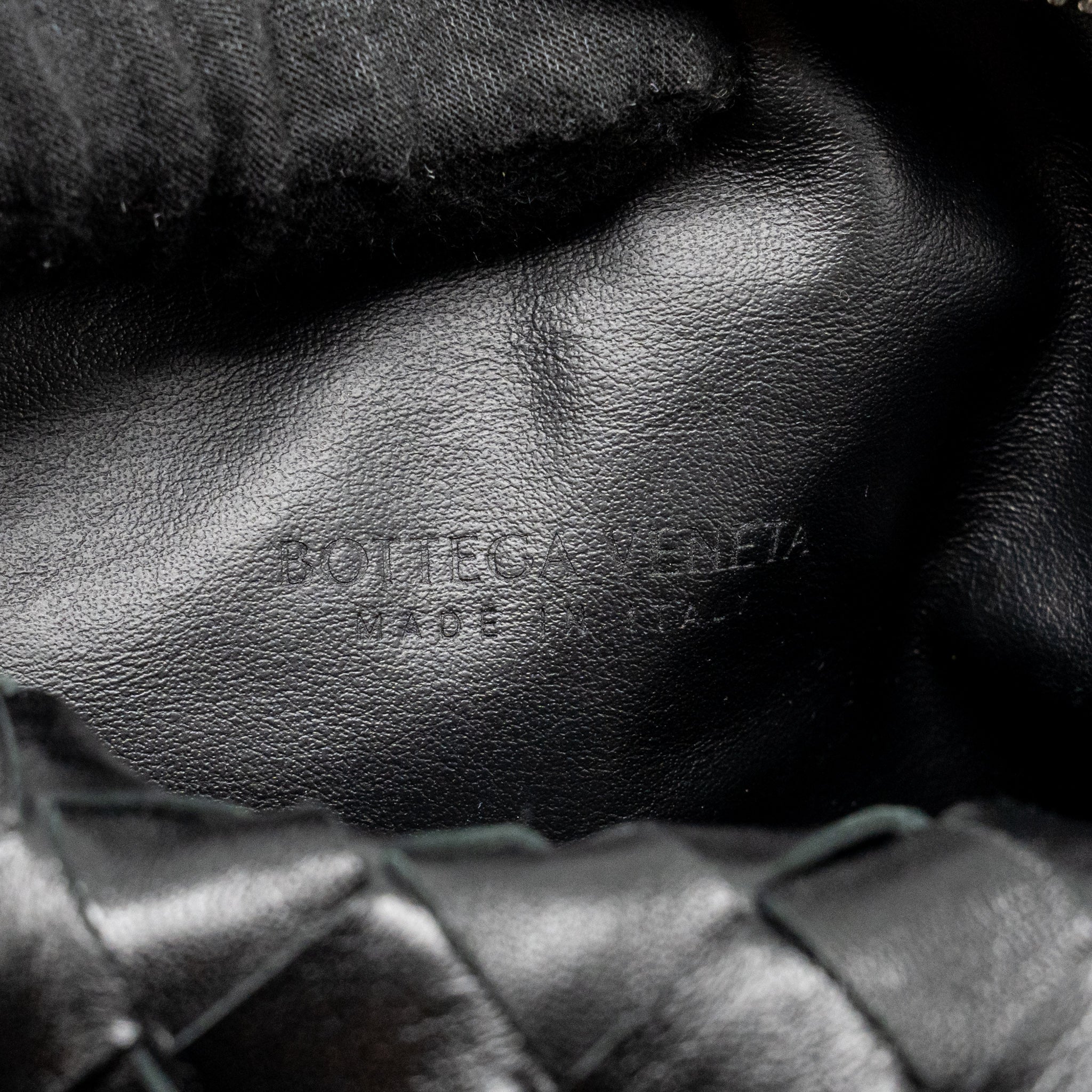 bottega-veneta-small-jodie-intrecciato-leather-black-shw