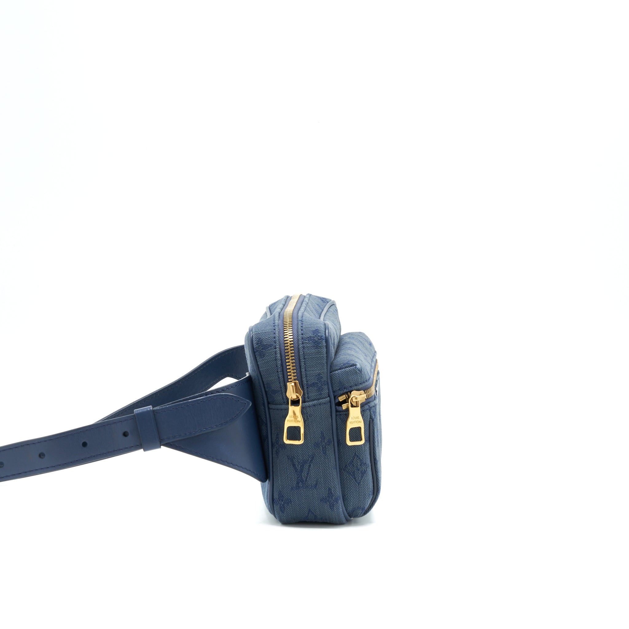 louis-vuitton-outd-bumbag-denim-navy