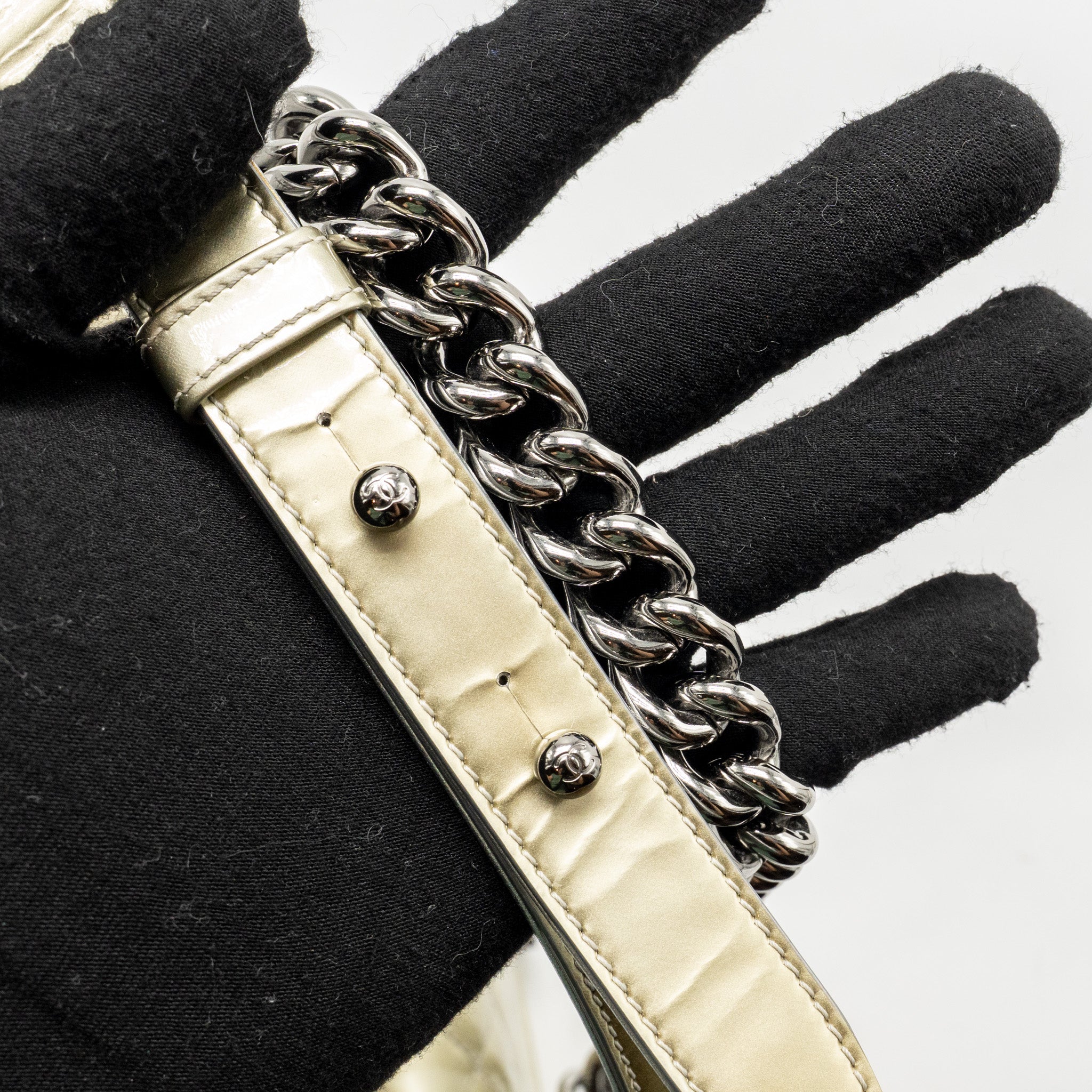 chanel-medium-boy-bag-metallic-patent-calfskin-metallic-lambskin-gold-silver-shw-copy