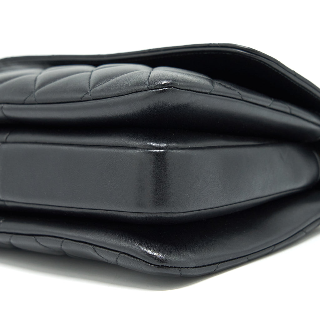 chanel-trendy-cc-flap-bag-lambskin-black-lghw