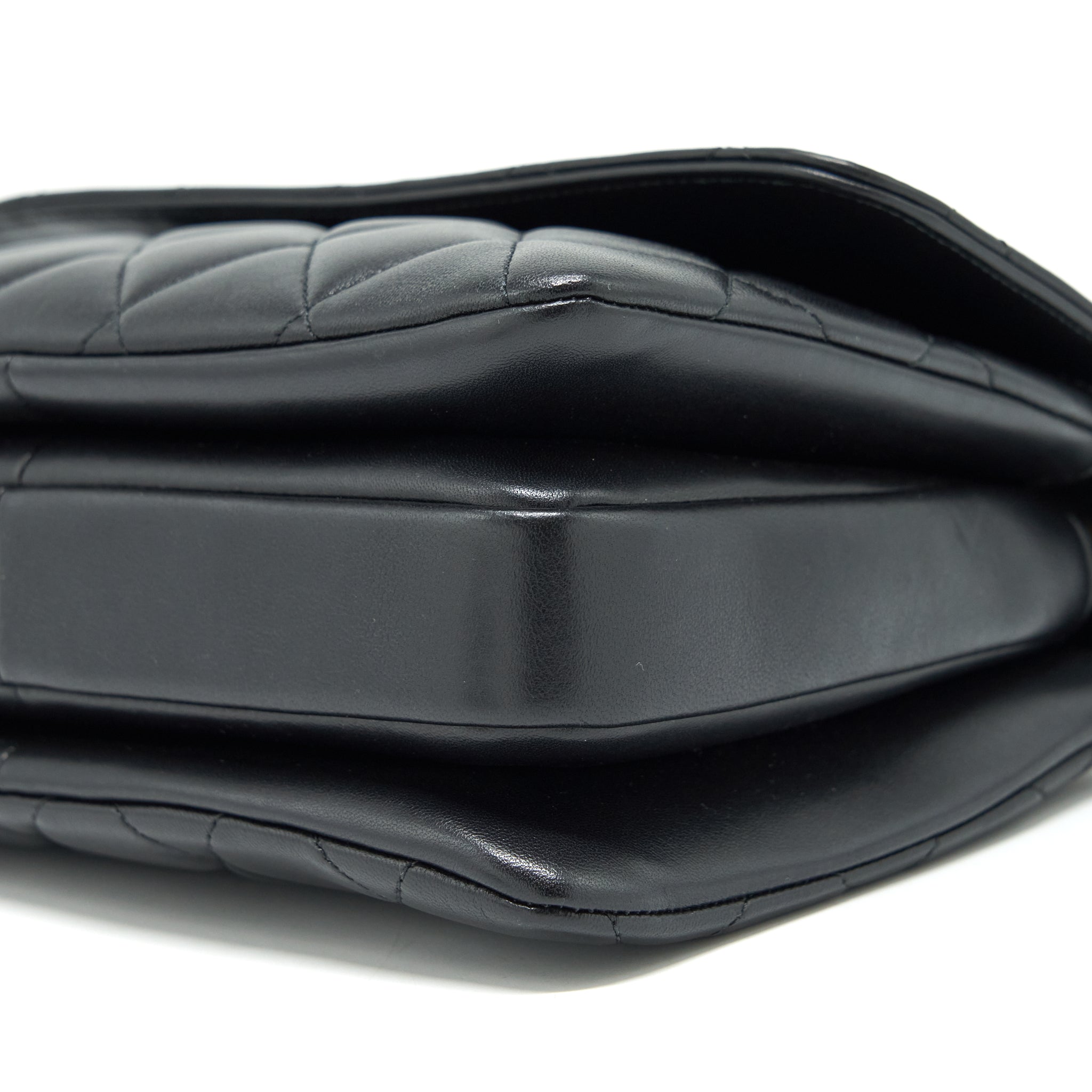 chanel-trendy-cc-flap-bag-lambskin-black-lghw