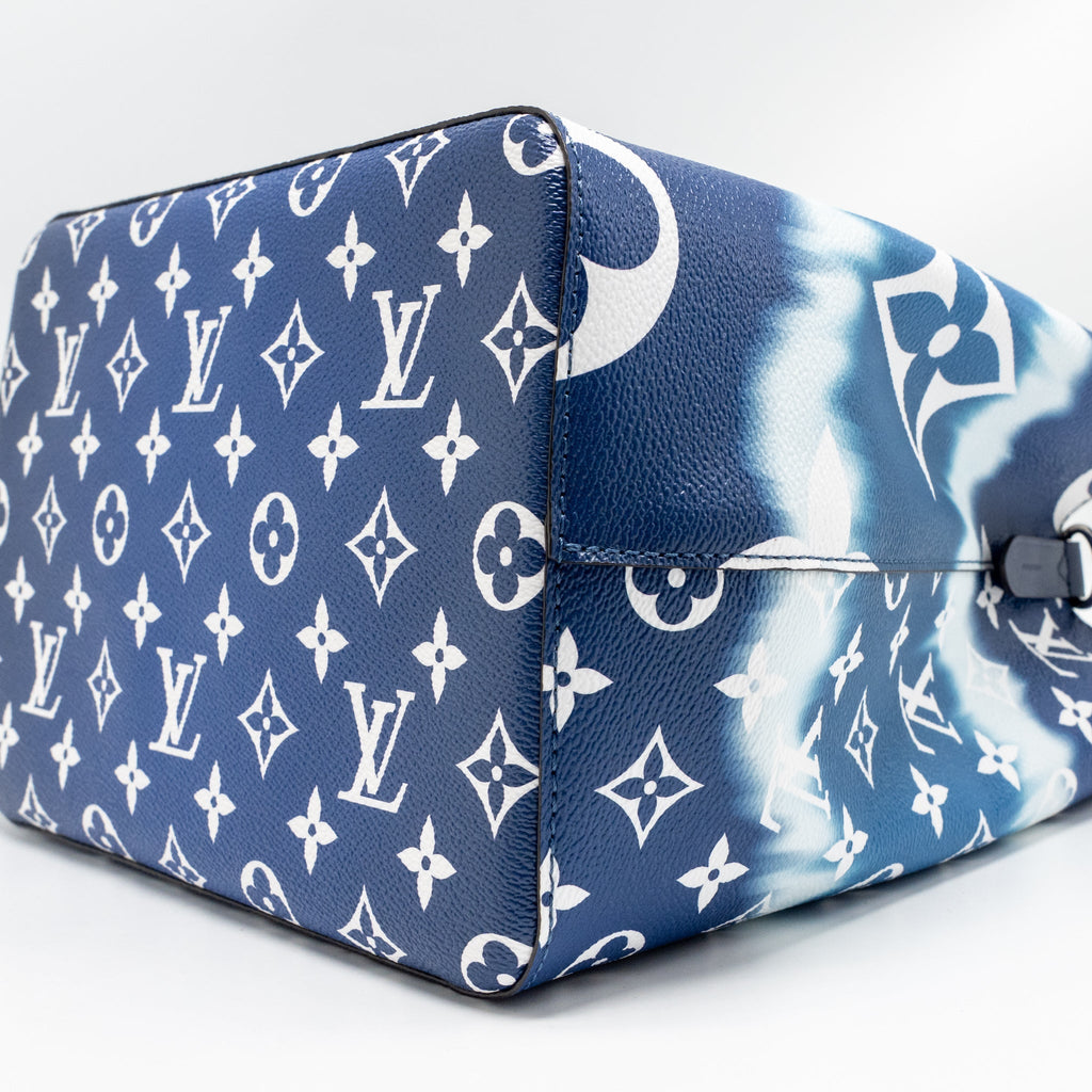 louis-vuitton-neonoe-lv-escale-mm-pastel-giant-monogram-canvas-blue-white-shw