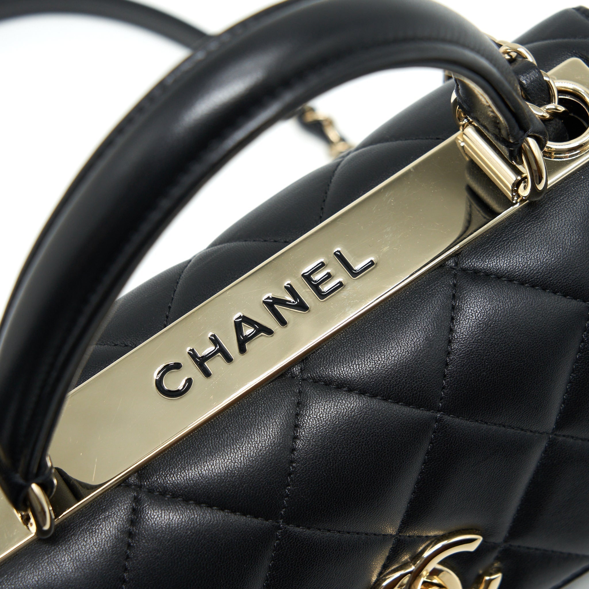 chanel-trendy-cc-flap-bag-lambskin-black-lghw