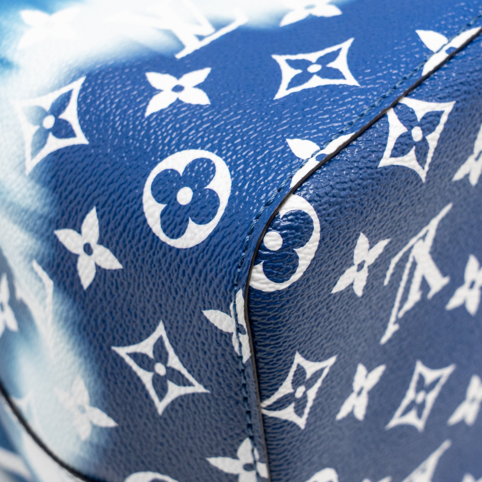 louis-vuitton-neonoe-lv-escale-mm-pastel-giant-monogram-canvas-blue-white-shw
