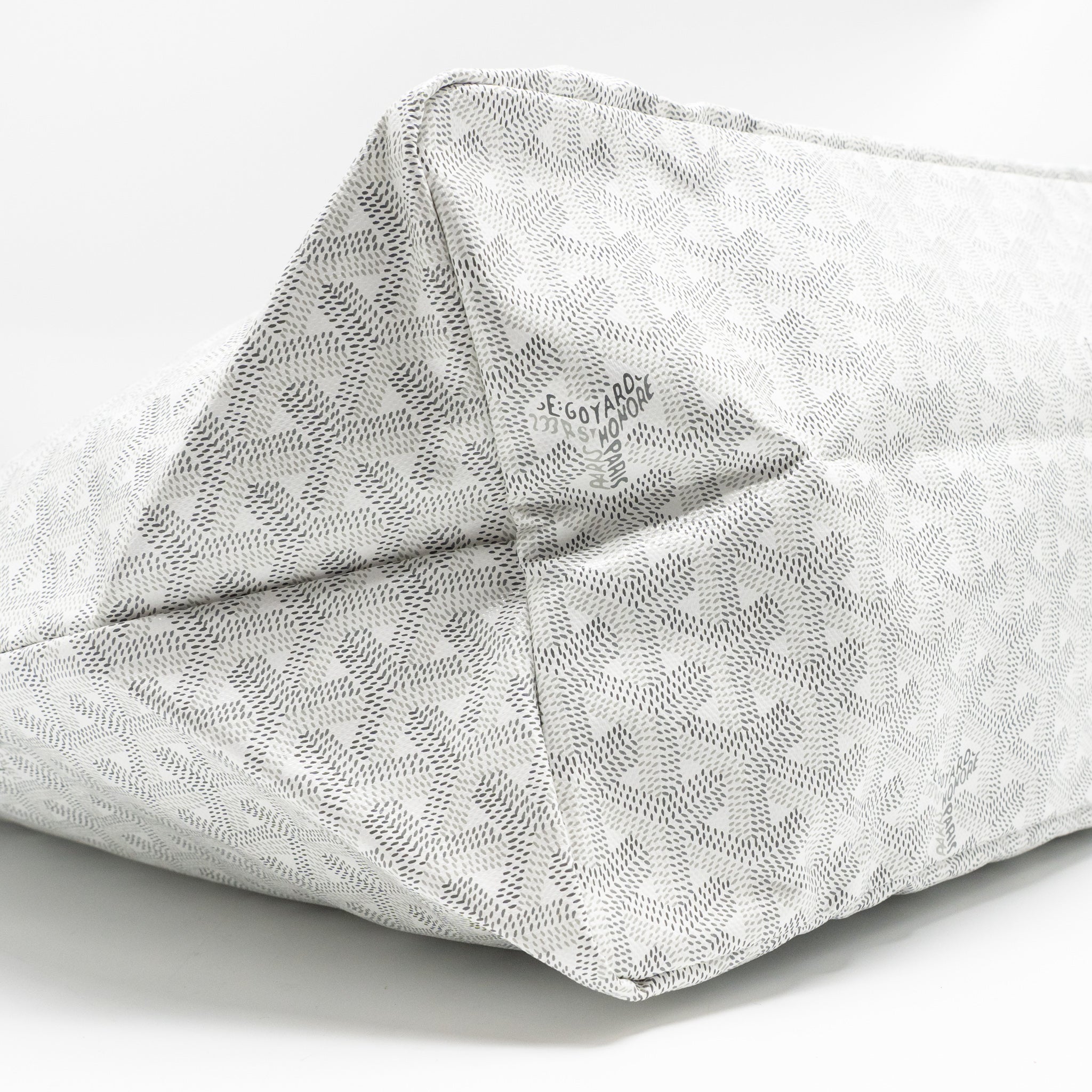 goyard-saint-louis-tote-gm-bag-goyardine-canvas-calfskin-leather-white-shw-copy