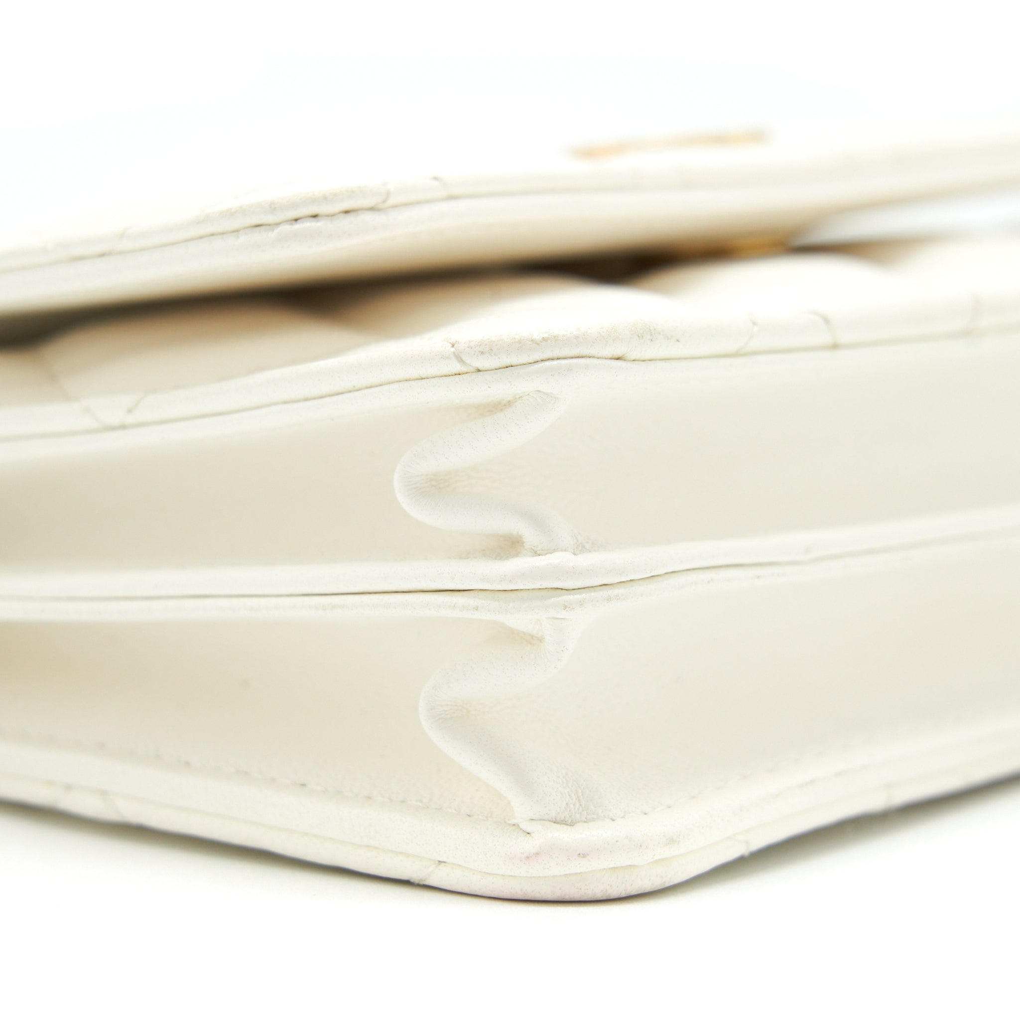 chanel-ruffles-mini-wallet-on-chains-white-ghw