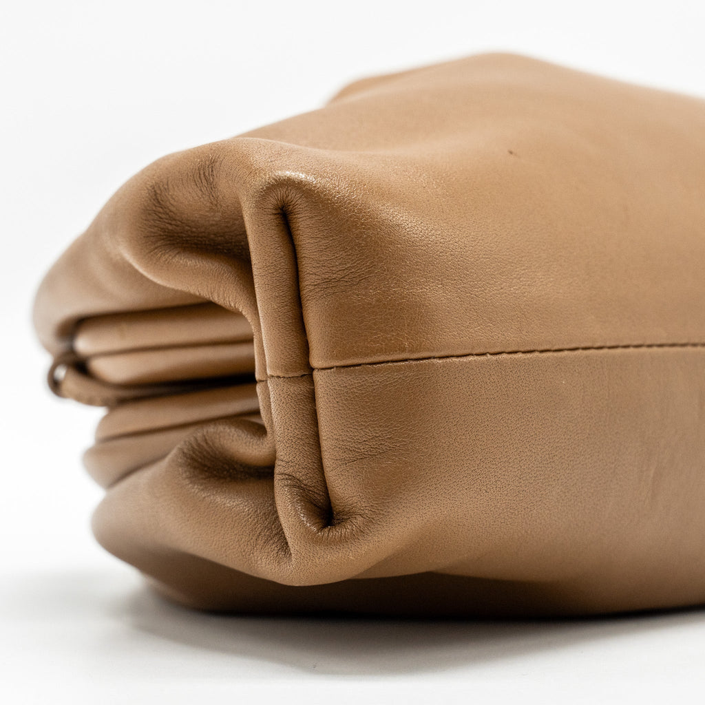 bottega-veneta-mini-the-pouch-smooth-calfskin-caramel-ghw
