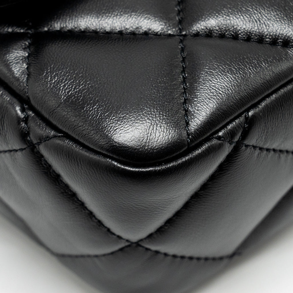 chanel-22b-mini-flap-bag-lambskin-black-ghw-microchip