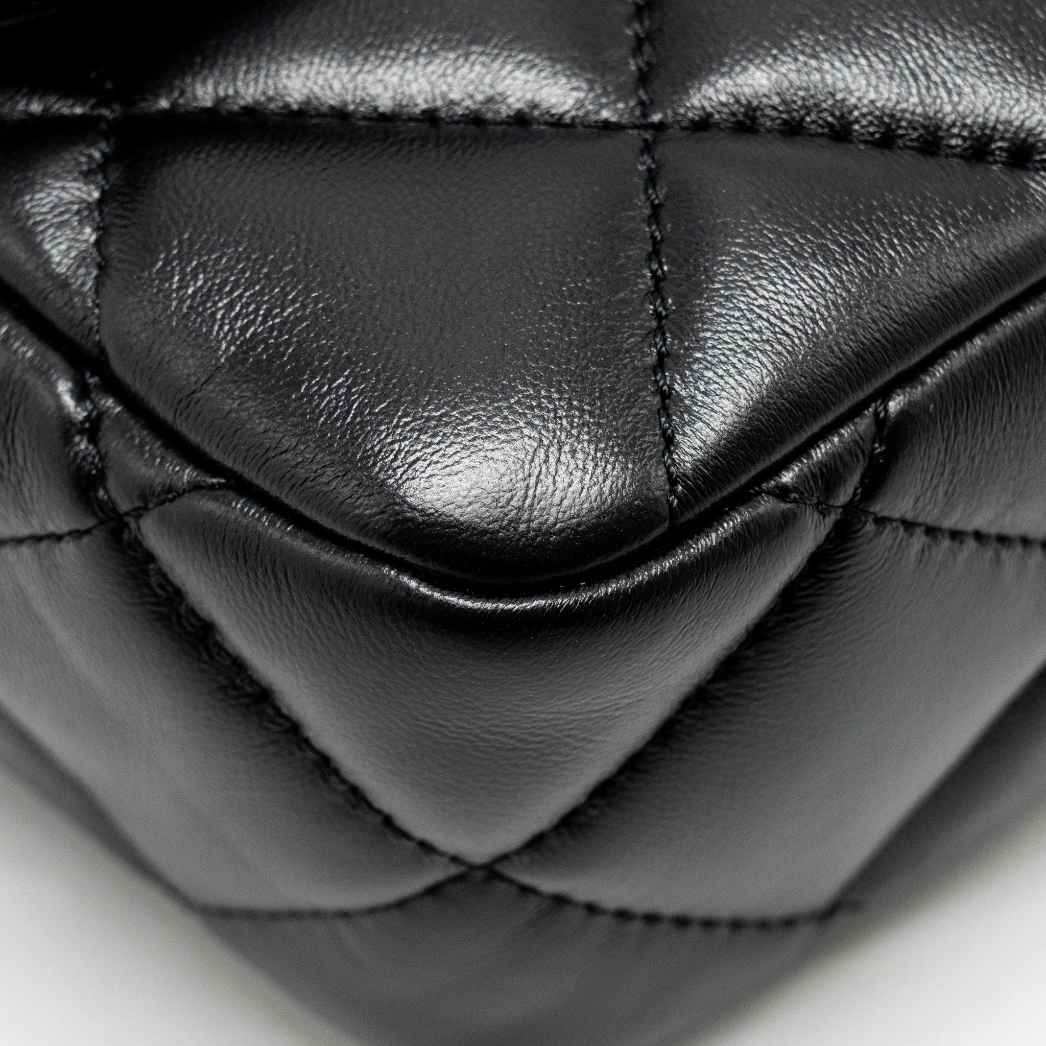 chanel-22b-mini-flap-bag-lambskin-black-ghw-microchip