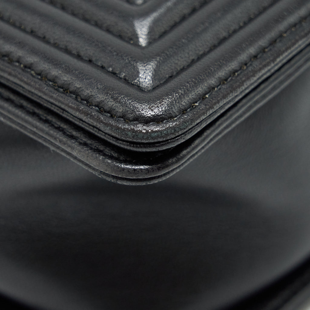 chanel-boy-bag-new-medium-28cm-lambskin-black-ghw