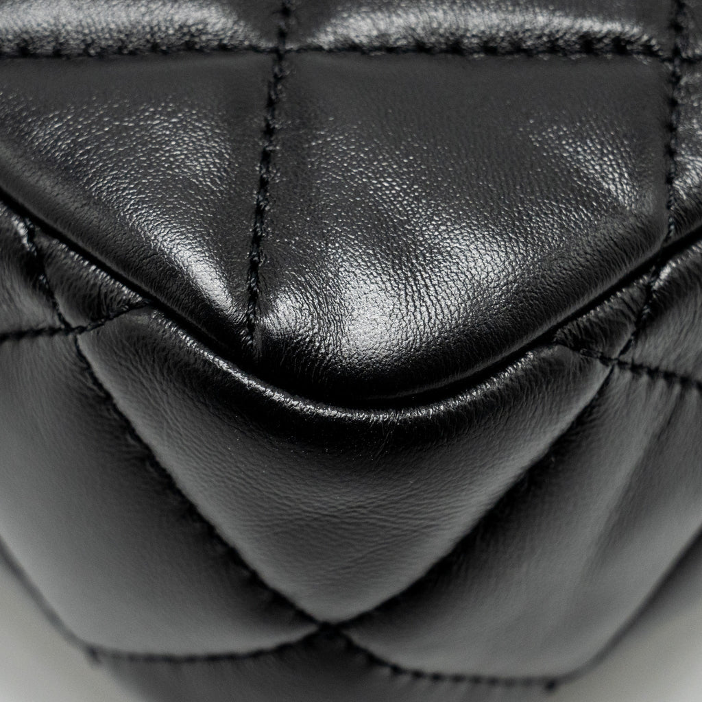 chanel-22b-mini-flap-bag-lambskin-black-ghw-microchip