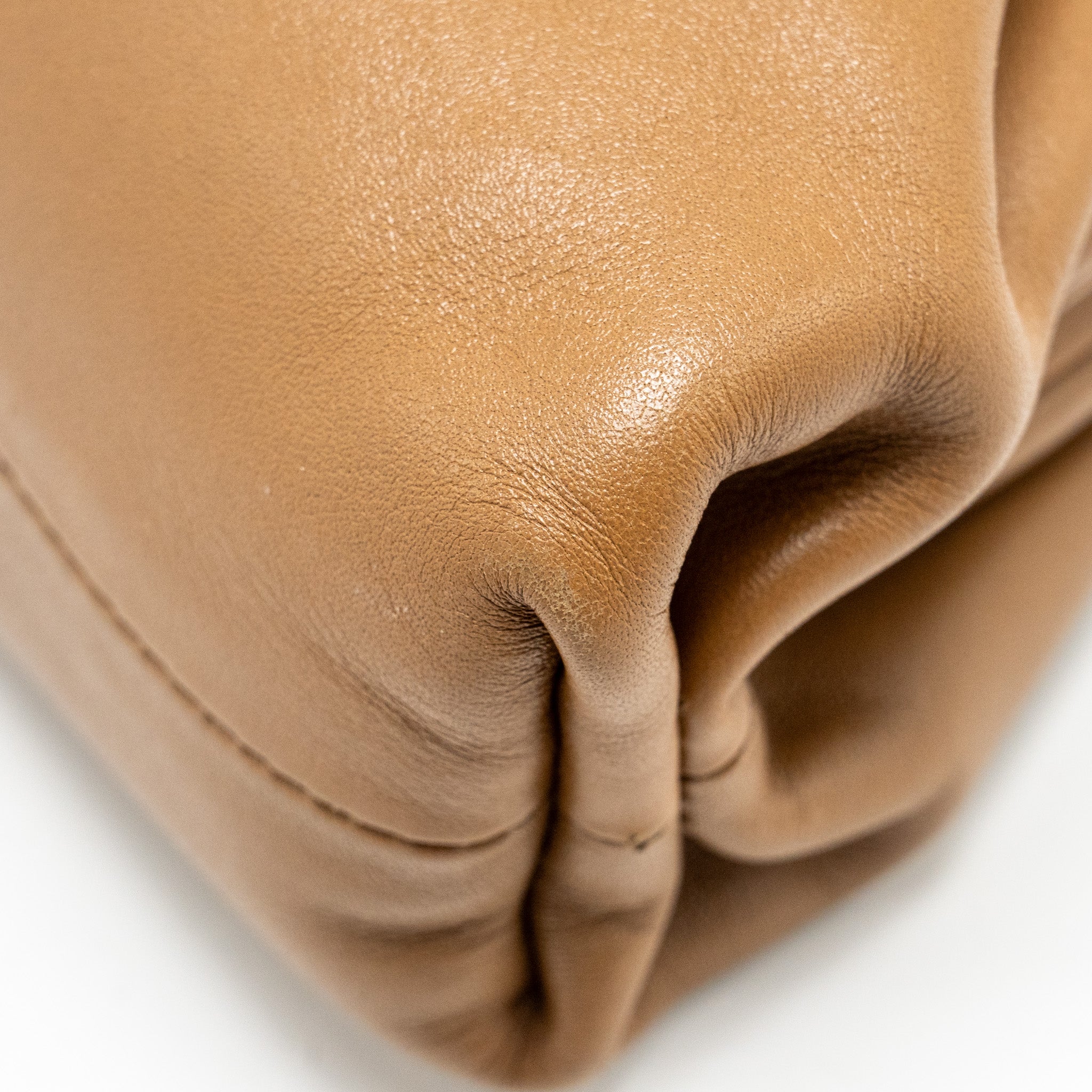 bottega-veneta-mini-the-pouch-smooth-calfskin-caramel-ghw