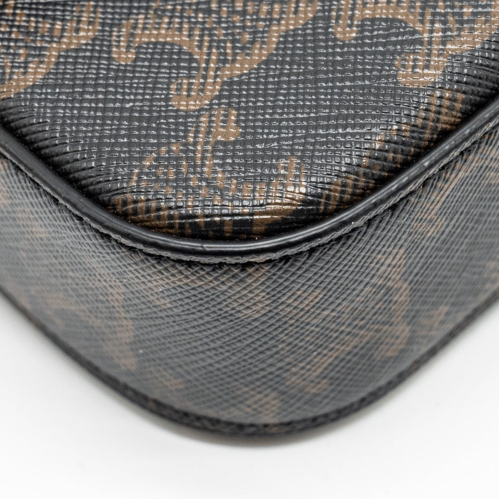 celine-triomphe-shouder-bag-triomphe-canvas-calfskin-tan-ghw
