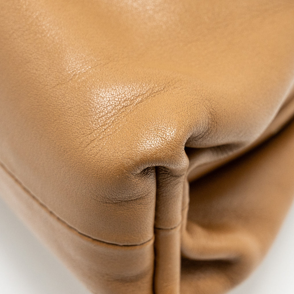 bottega-veneta-mini-the-pouch-smooth-calfskin-caramel-ghw