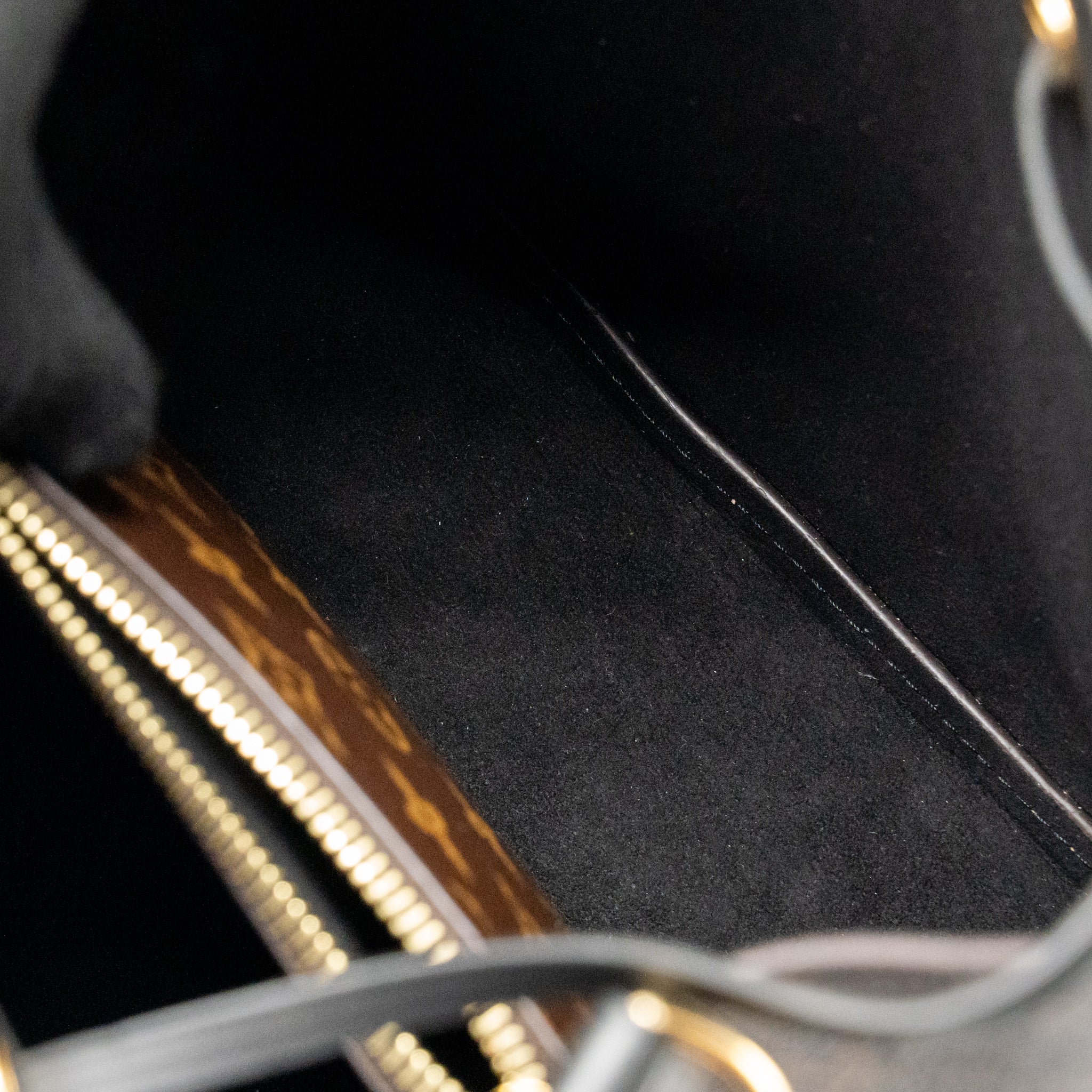 louis-vuitton-neo-noe-monogram-canvas-black-ghw-7