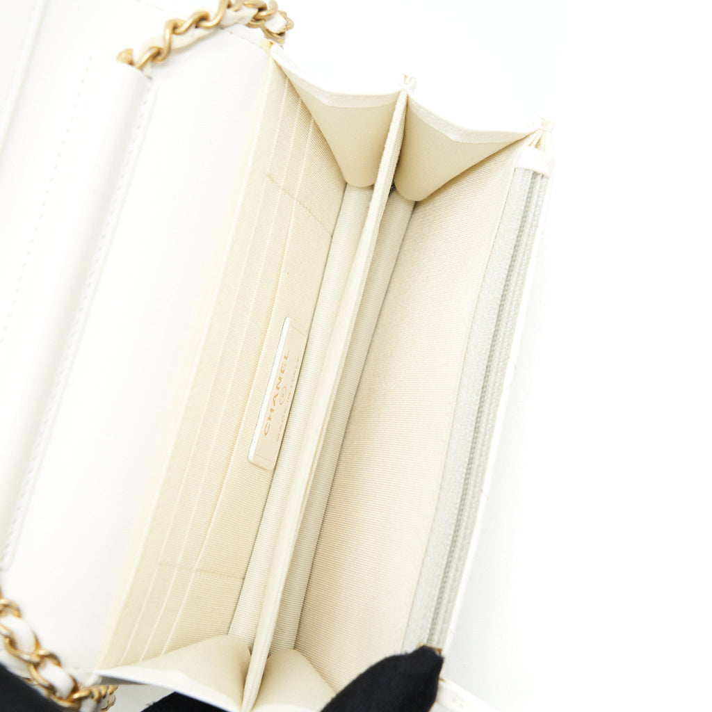 chanel-ruffles-mini-wallet-on-chains-white-ghw