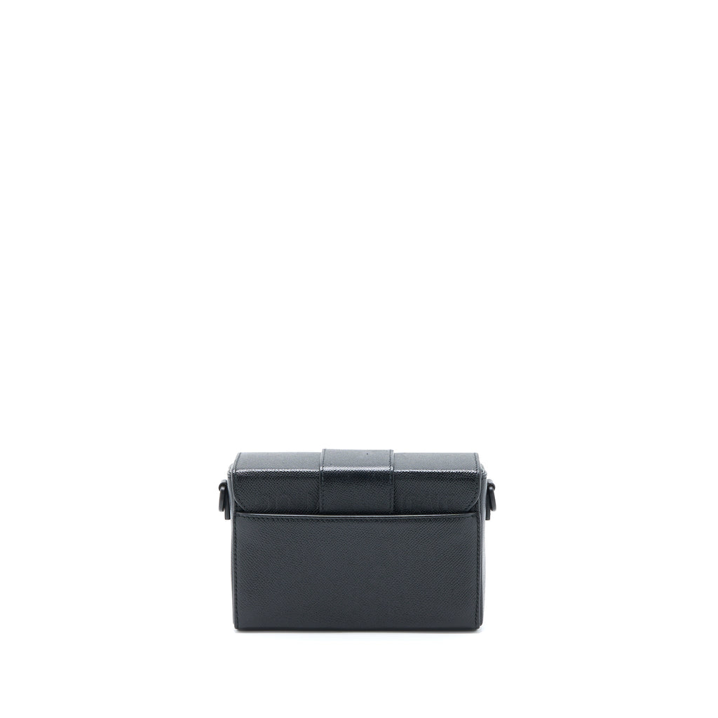 dior-30-montaigne-box-calfskin-black-with-black-hardware
