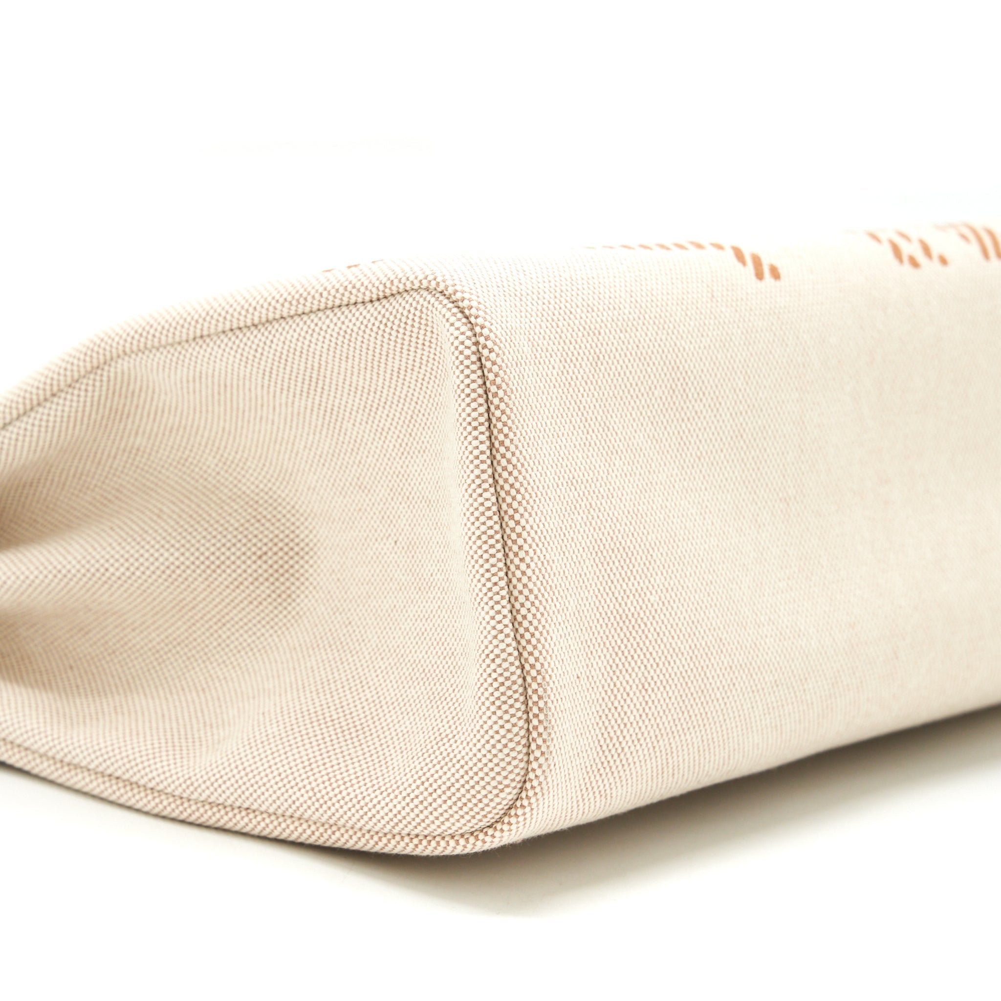 hermes-herbag-zip-31-toile-h-en-relief-brides-sable-ecru-beige-nat-sable-stamp-z
