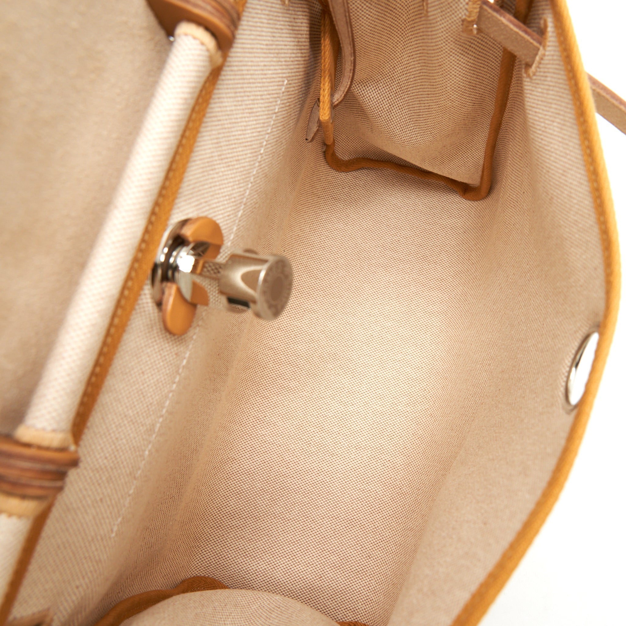 hermes-herbag-zip-31-toile-h-en-relief-brides-sable-ecru-beige-nat-sable-stamp-z