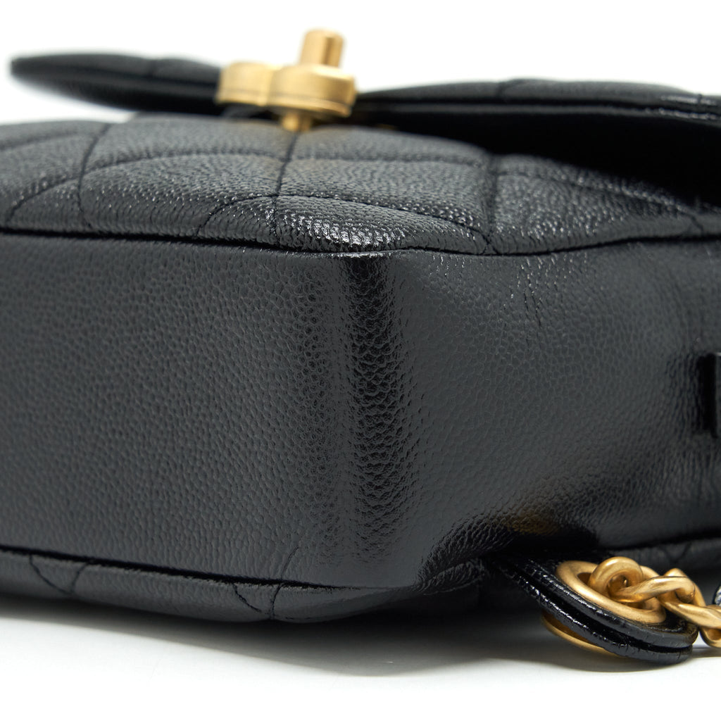 chanel-22p-flap-backpack-caviar-black-ghw-1