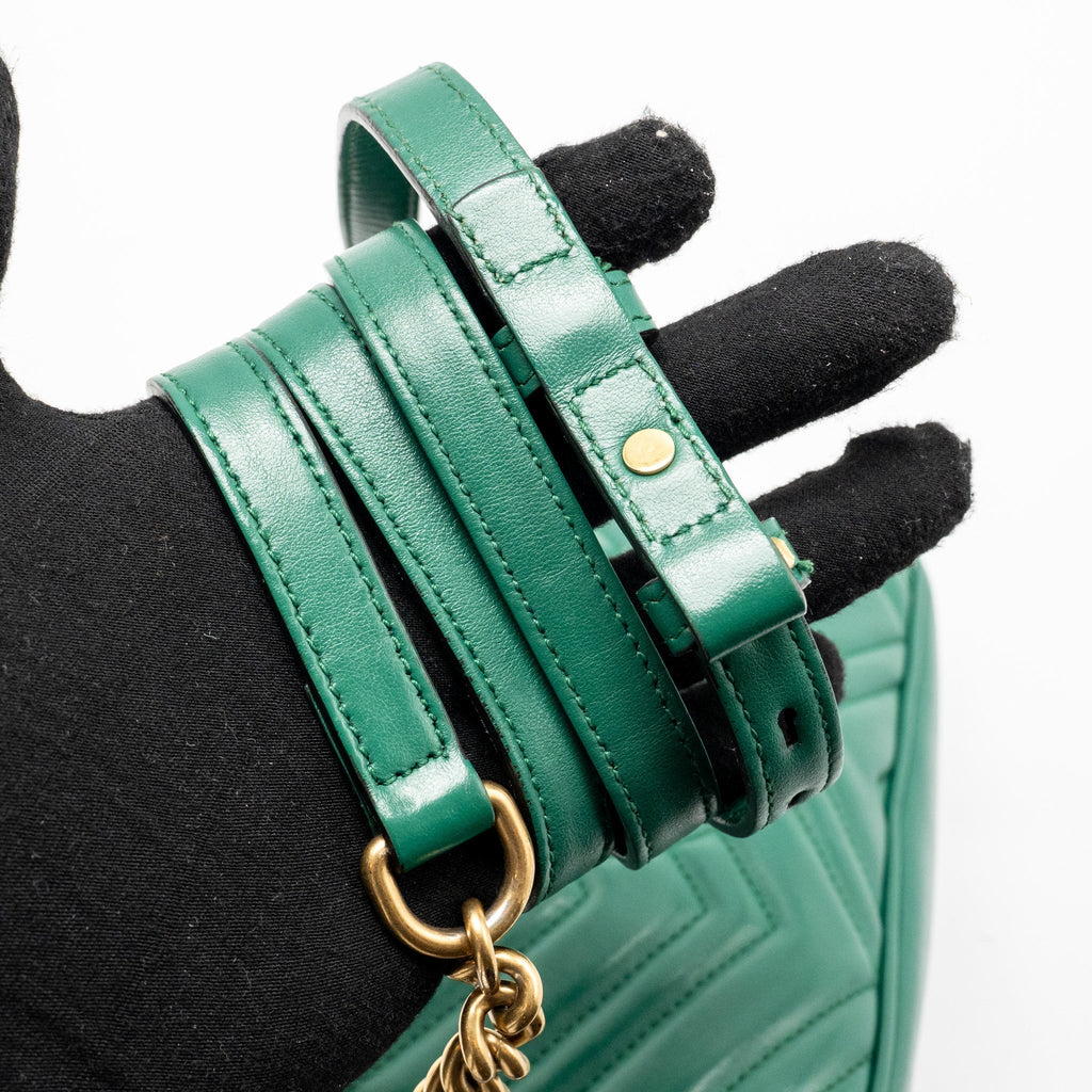 gucci-small-gg-marmont-crossbody-camera-bag-calfskin-green-ghw