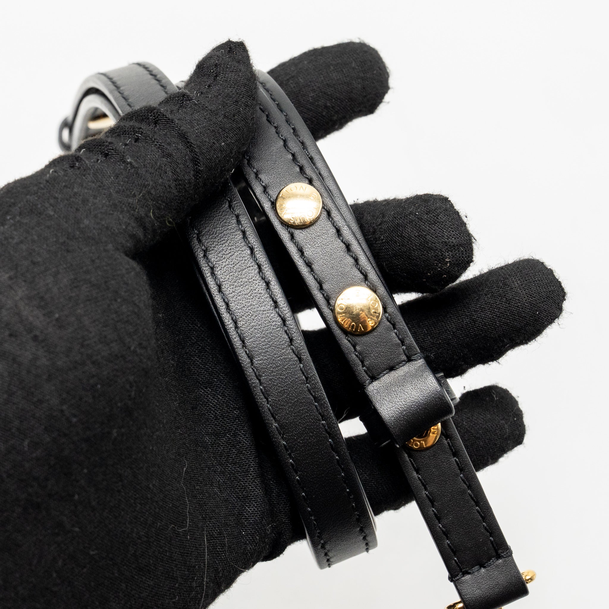 louis-vuitton-neo-noe-monogram-canvas-black-ghw-7