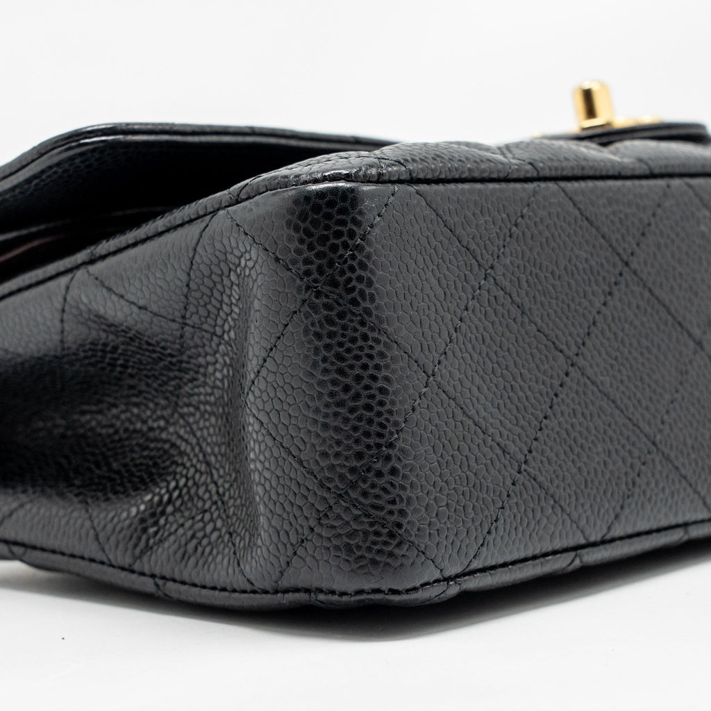 chanel-medium-classic-double-flap-bag-caviar-black-ghw-copy-2