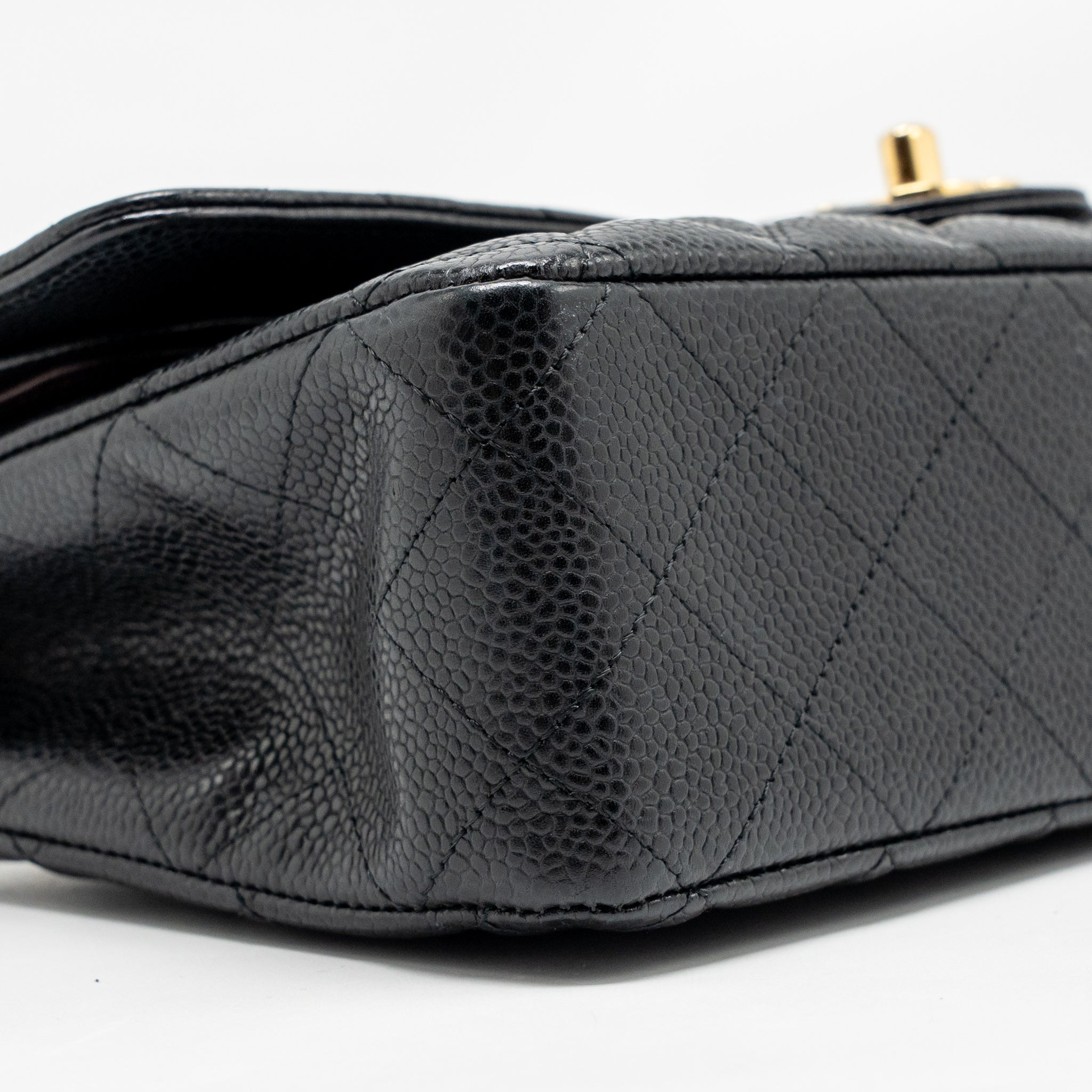 chanel-medium-classic-double-flap-bag-caviar-black-ghw-copy-2