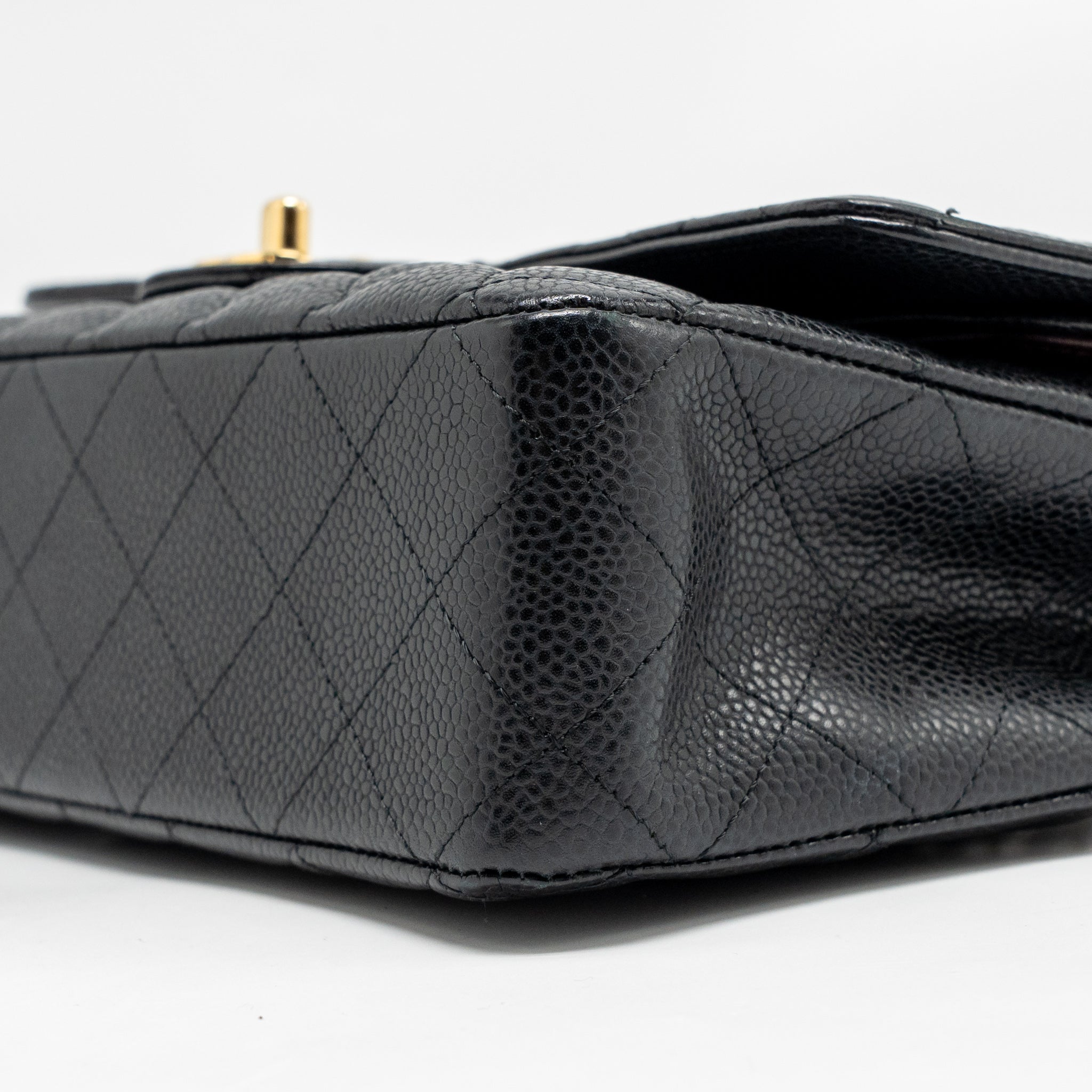 chanel-medium-classic-double-flap-bag-caviar-black-ghw-copy-2