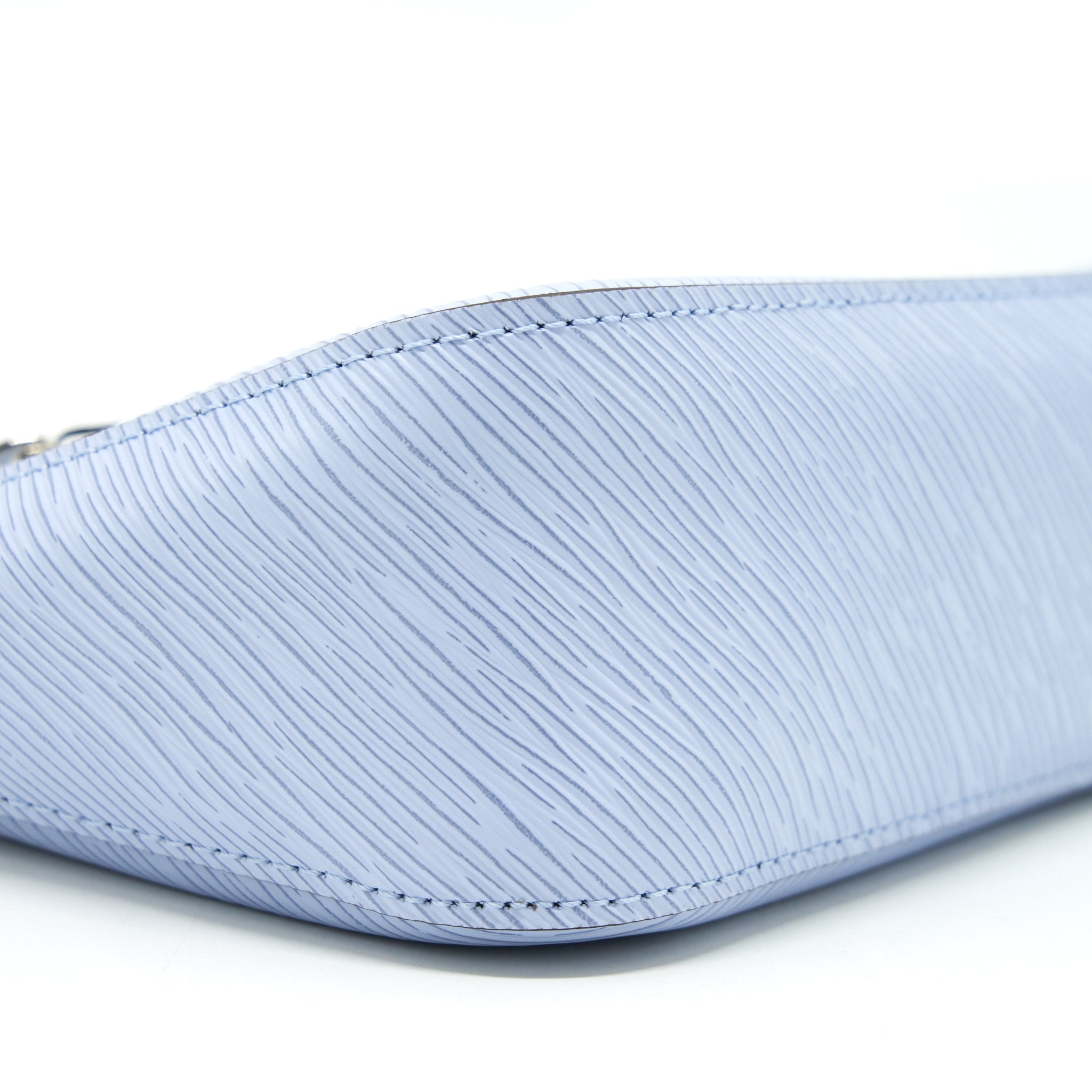 louis-vuitton-marelle-epi-blue-nuage-shw
