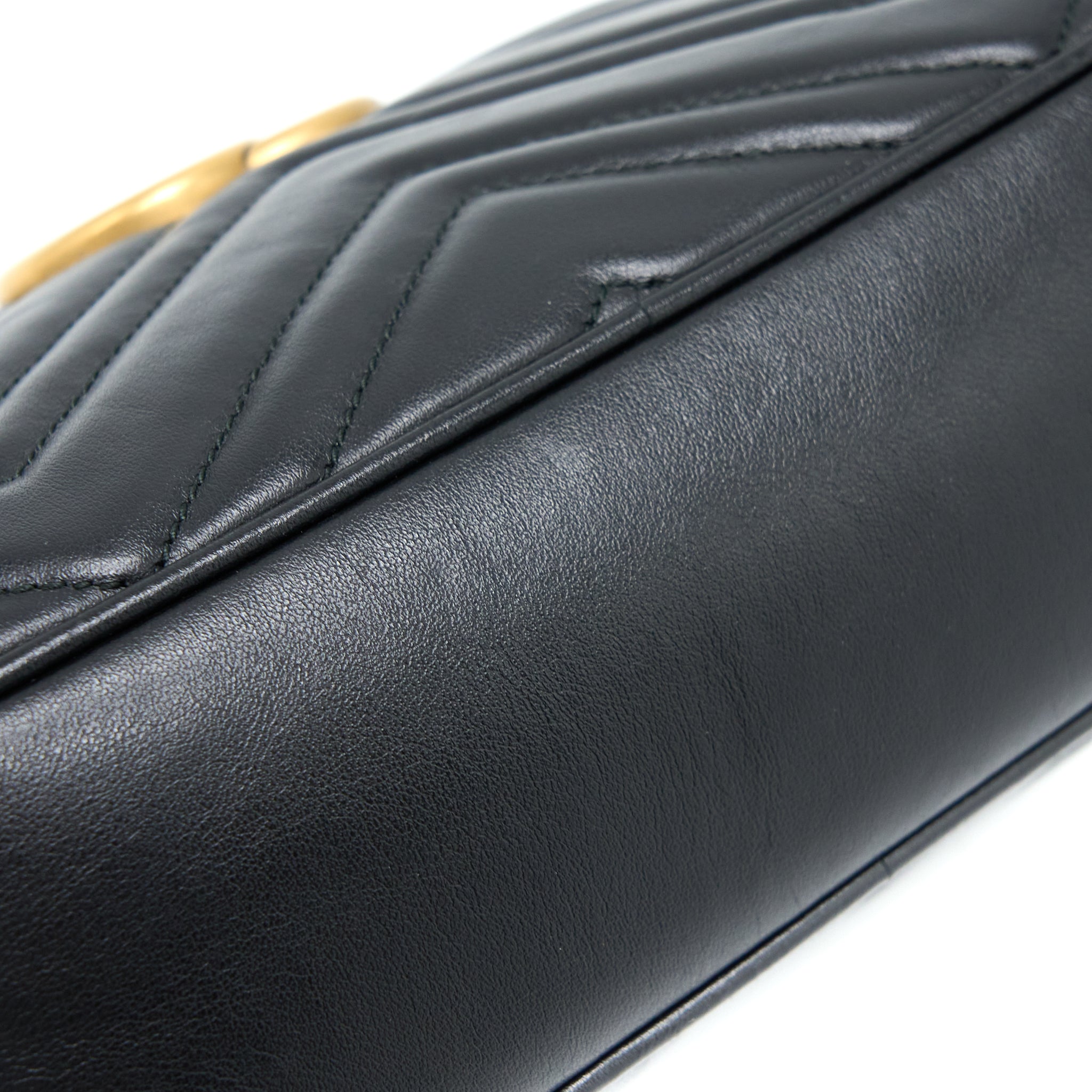 gucci-small-marmont-matelasse-calfskin-black-ghw