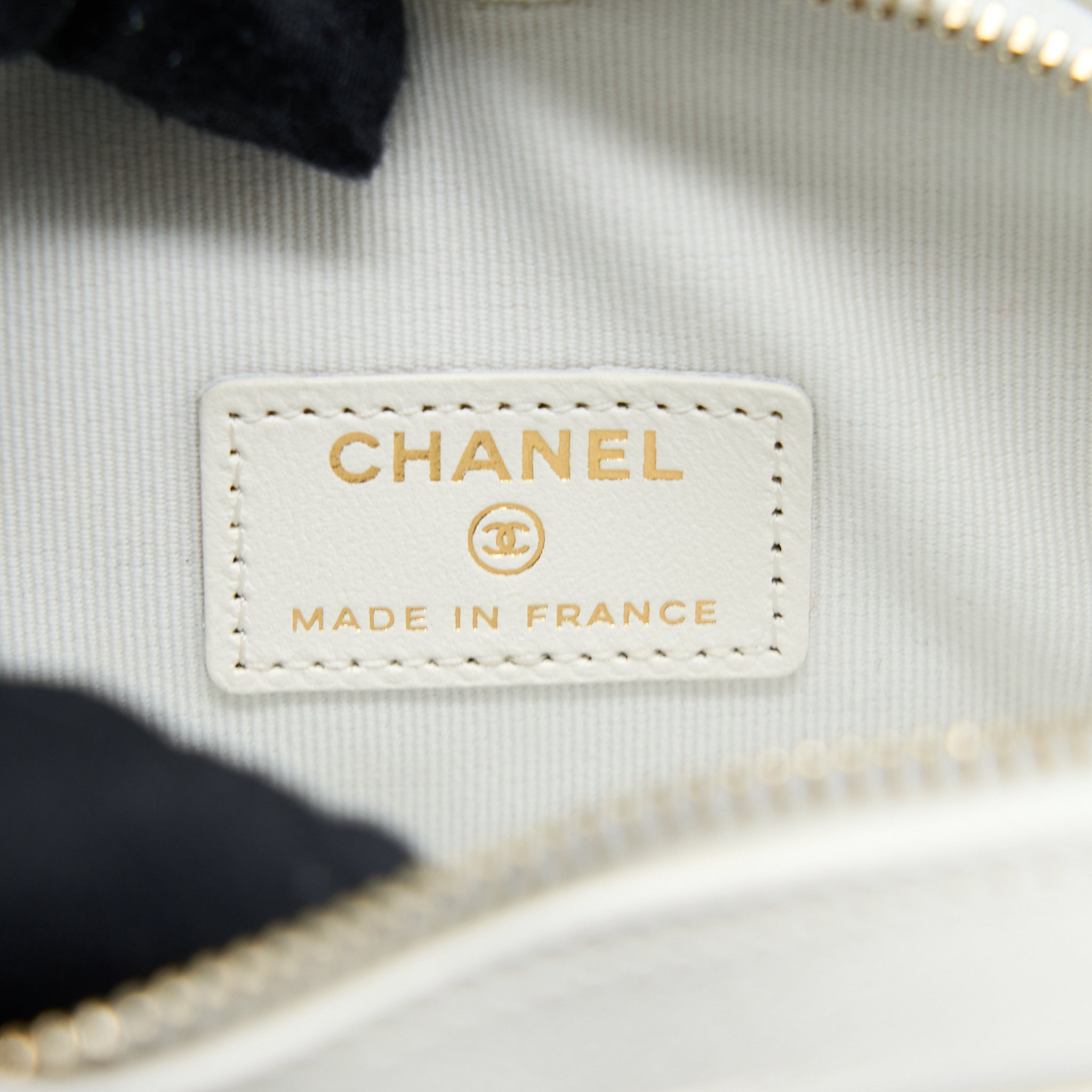 chanel-small-heart-bag-lambskin-white-lghw-1