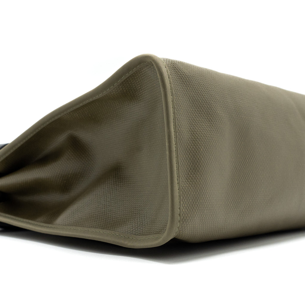 hermes-herbag-31-zip-bag-tolie-h-berline-canvas-vache-hunter-lichen-ecru-beige-black-ghw-stamp-z