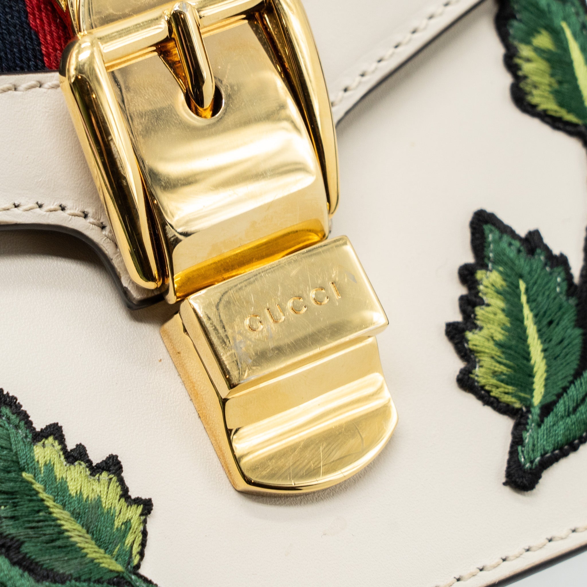 gucci-sylvie-embroidered-shoulder-bag-calfskin-white-ghw