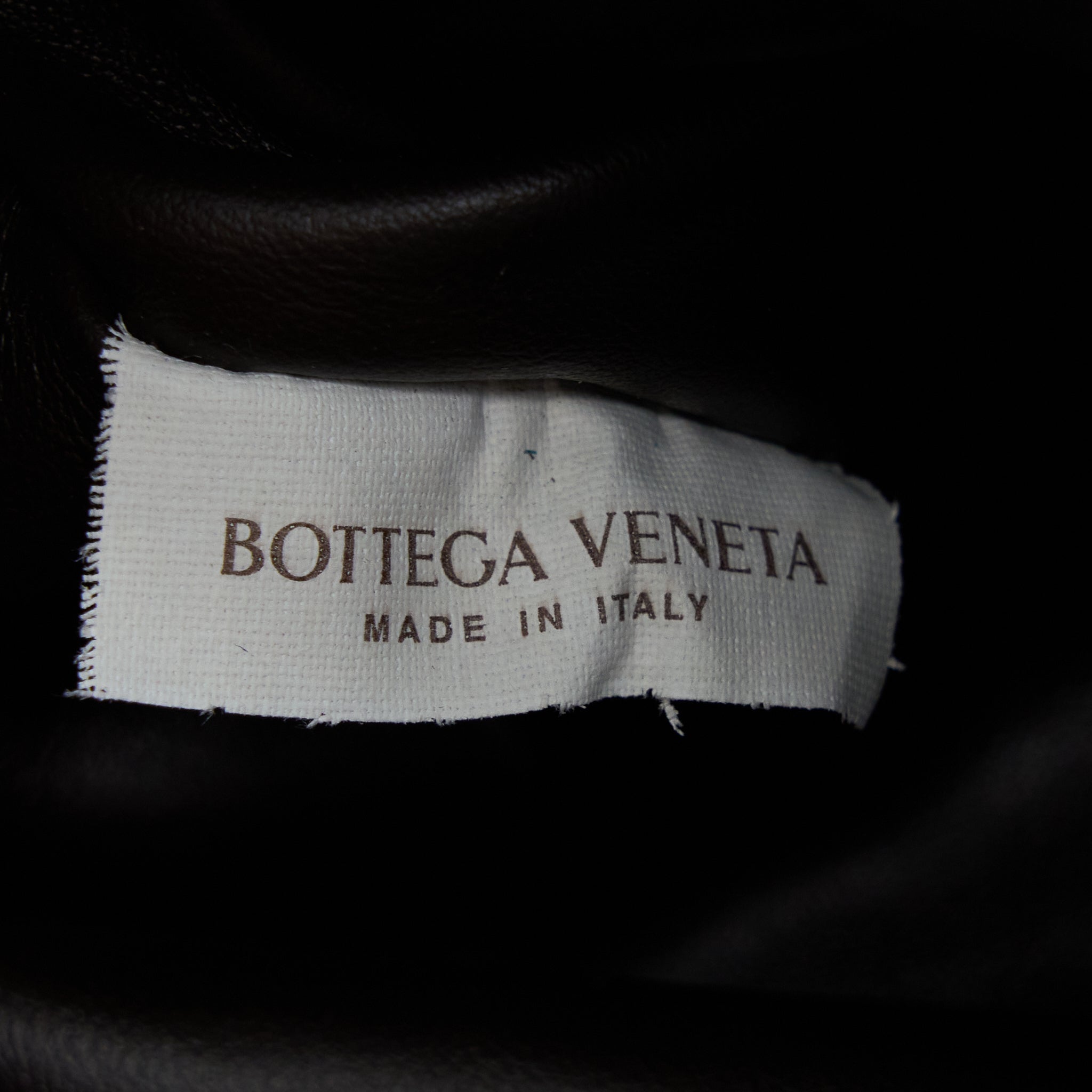 bottega-veneta-chain-pouch-calfskin-fondant-ghw-1