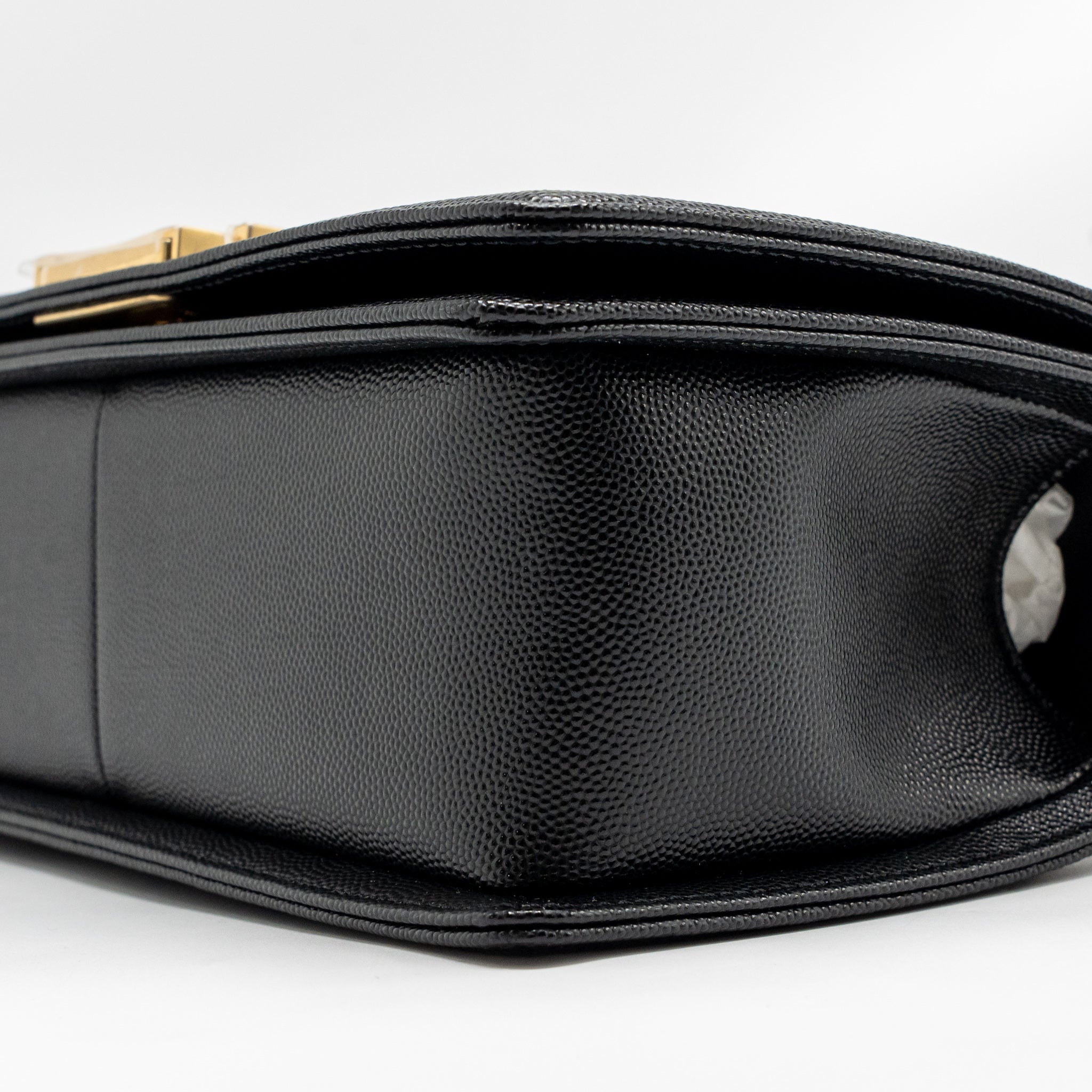 chanel-medium-boy-bag-caviar-black-ghwmicrochip