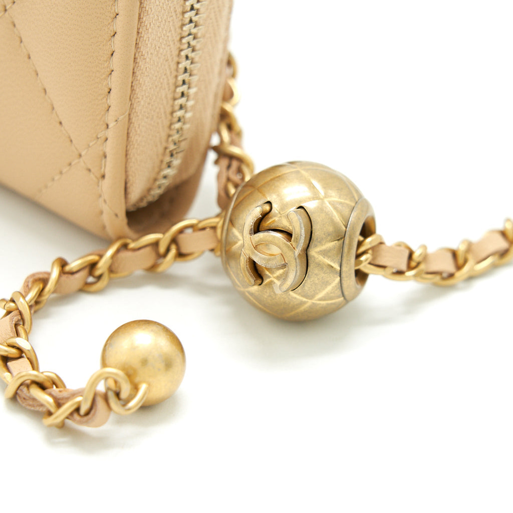 chanel-22c-pearl-crush-card-holder-with-chain-beige-ghw