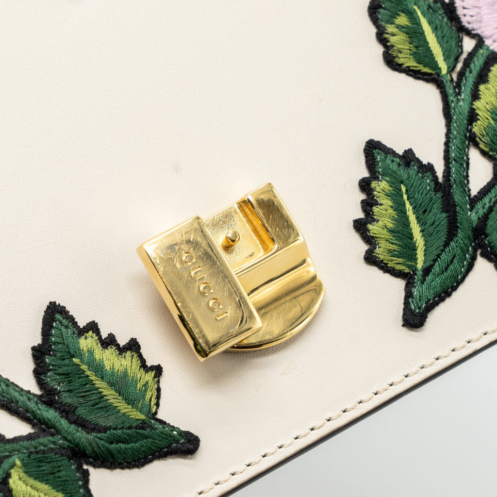 gucci-sylvie-embroidered-shoulder-bag-calfskin-white-ghw