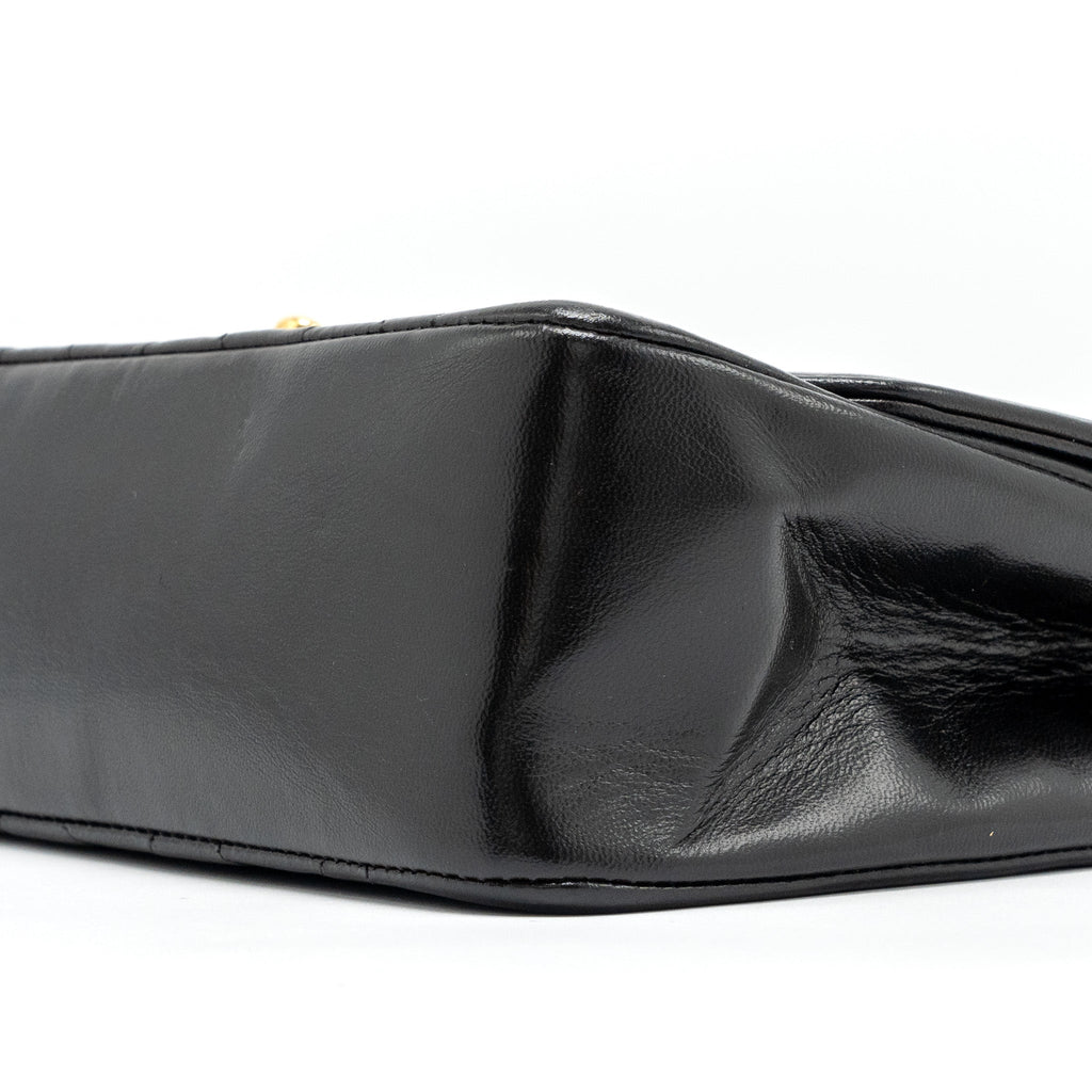 chanel-vintage-small-diana-flap-bag-lambskin-black-ghw
