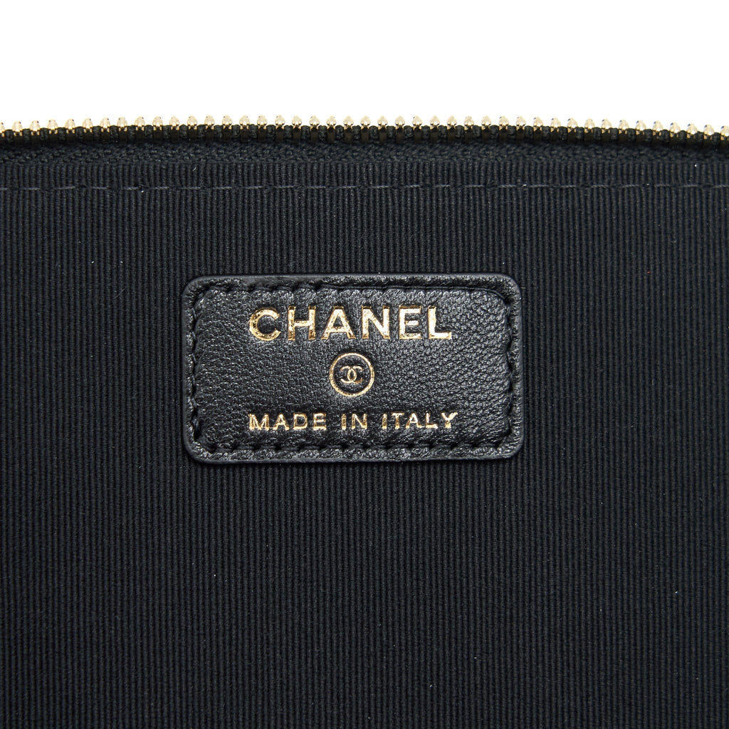 chanel-21k-top-handle-rectangular-vanity-with-chain-black-lghw-1