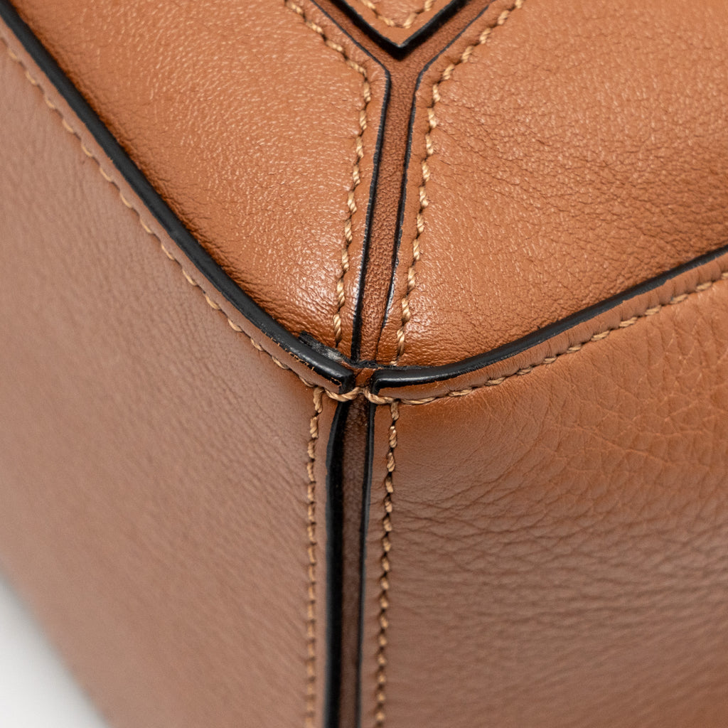 loewe-small-puzzle-bag-calfskin-tan-shw-4