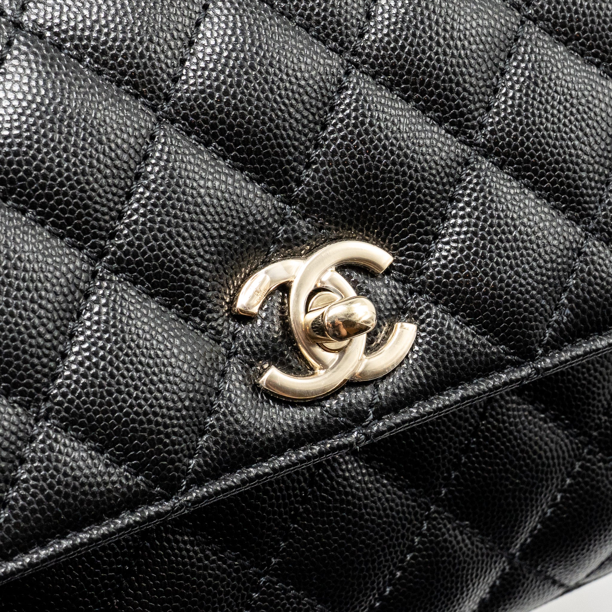 chanel-small-coco-handle-caviar-black-lghw-microchip-18