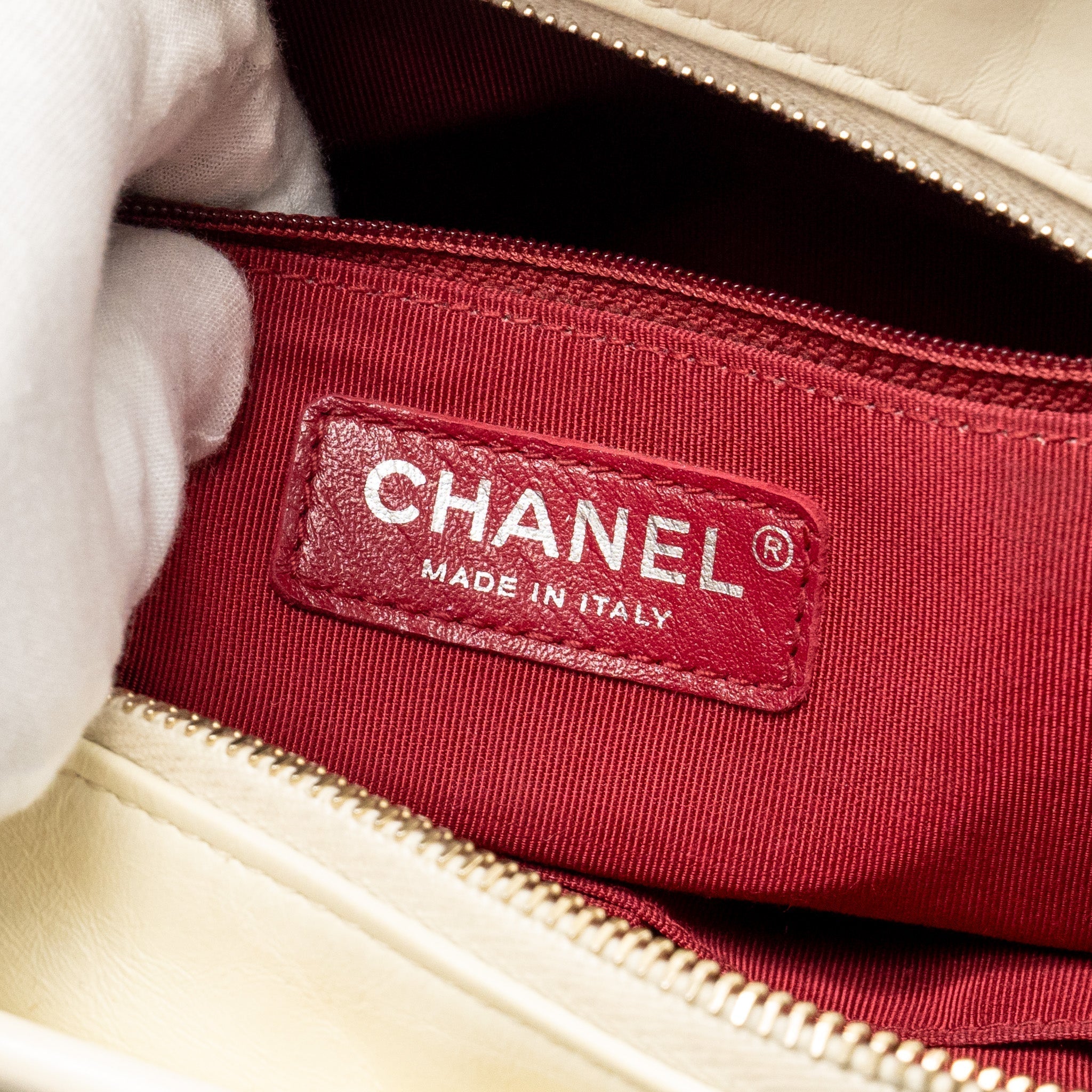 chanel-large-gabrielle-hobo-bag-aged-calfskin-white-multicolour-hardware