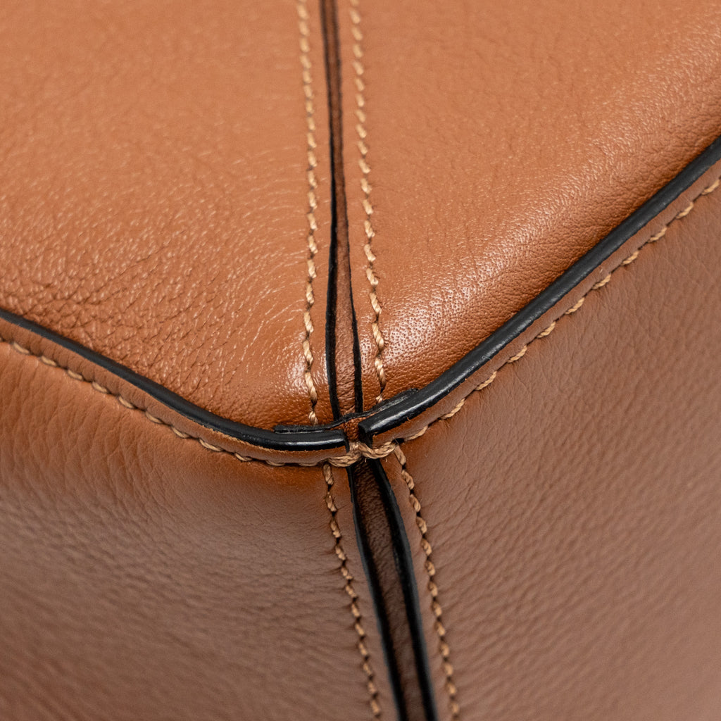 loewe-small-puzzle-bag-calfskin-tan-shw-4