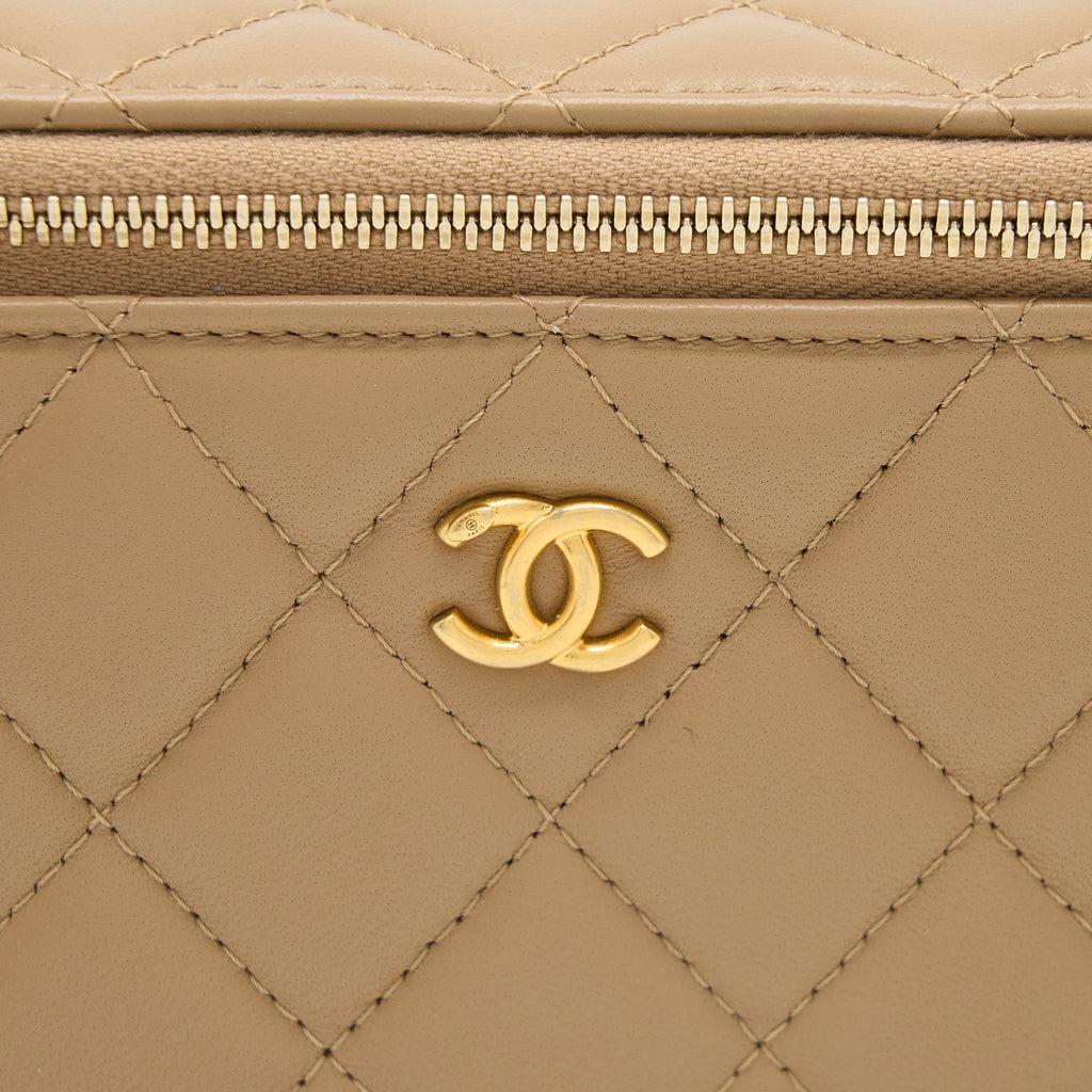 chanel-pearl-crush-long-vanity-case-lambskin-dark-beige-ghw
