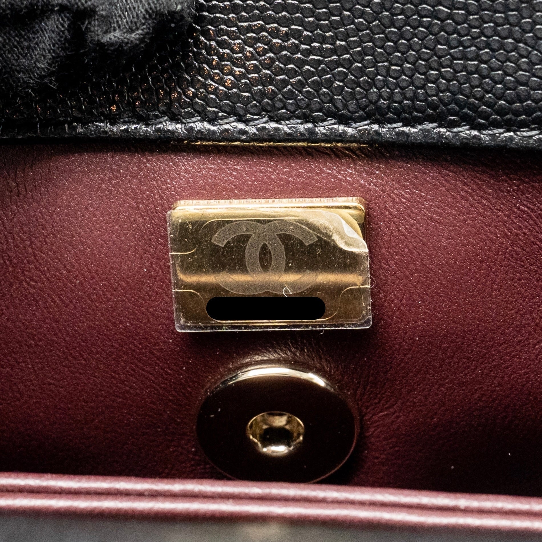chanel-small-coco-handle-caviar-black-lghw-microchip-18