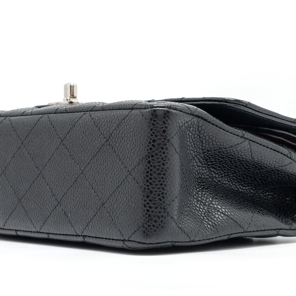 chanel-medium-classic-double-flap-bag-caviar-black-shw-5